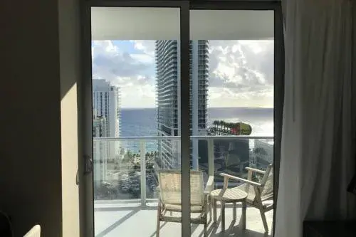 Hollywood Beach luxury condo-HBH Hollywood Beach luxury condo-HBH