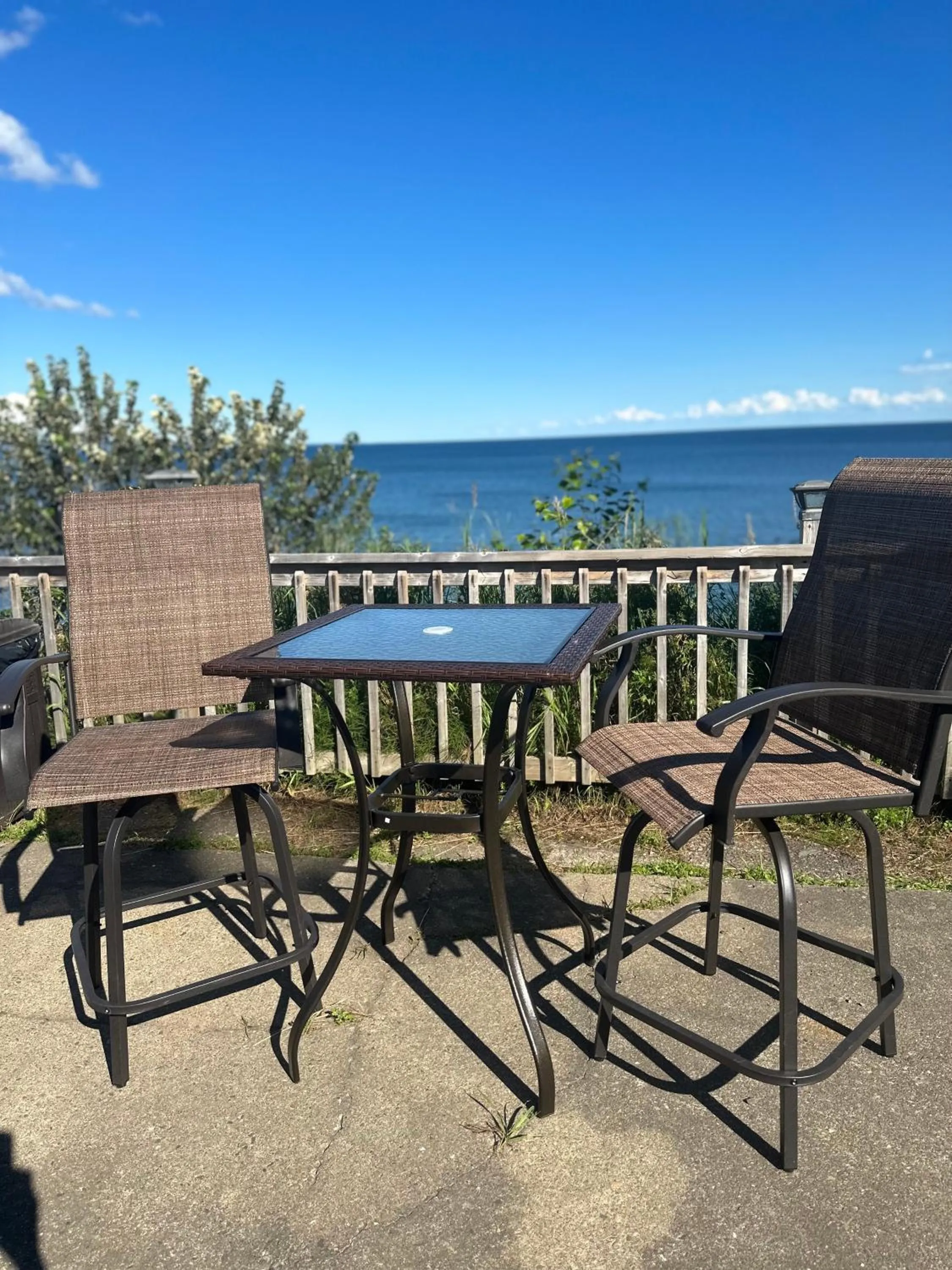Patio in Motel Carleton Sur Mer