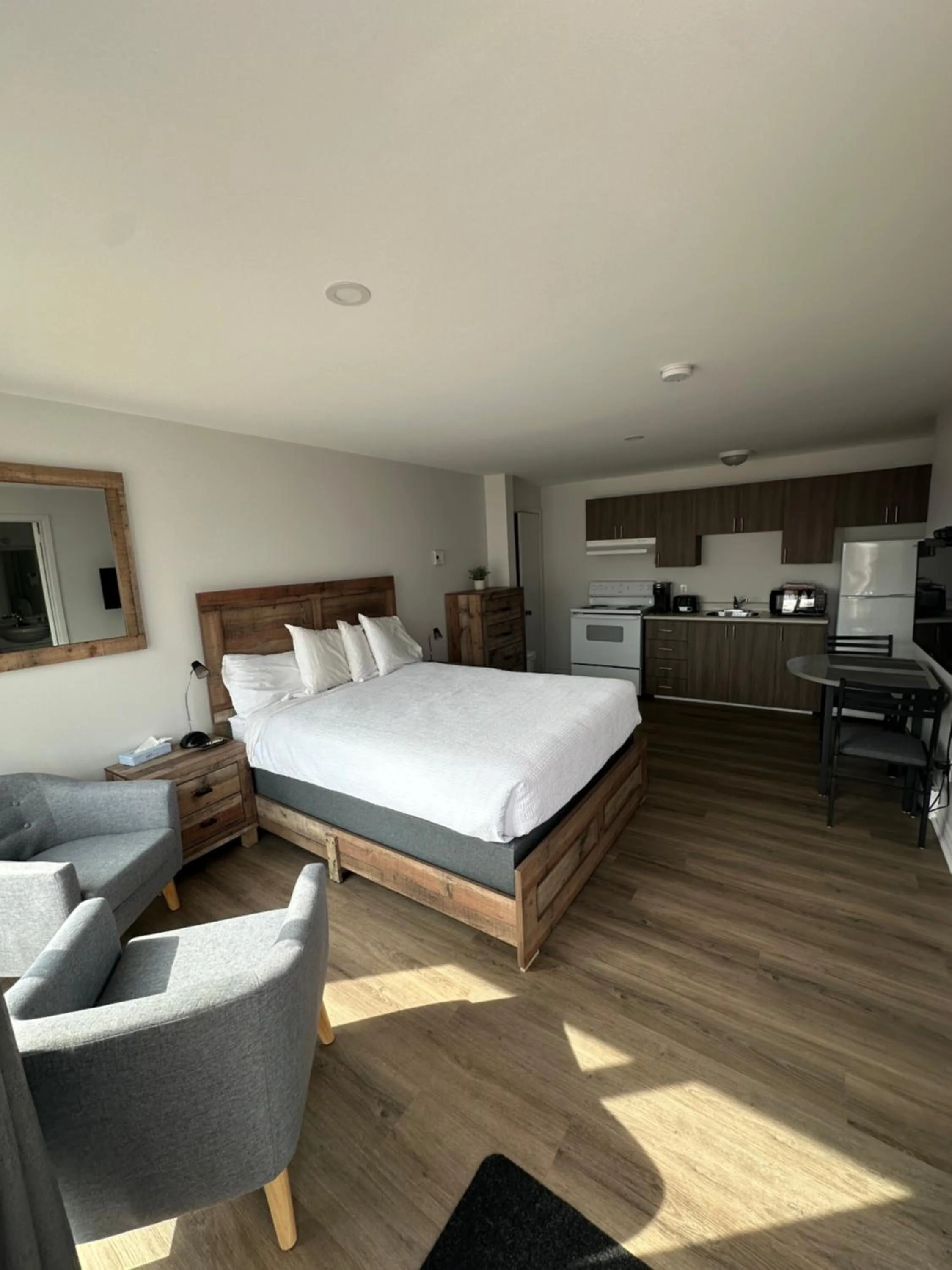 Bed in Motel Carleton Sur Mer