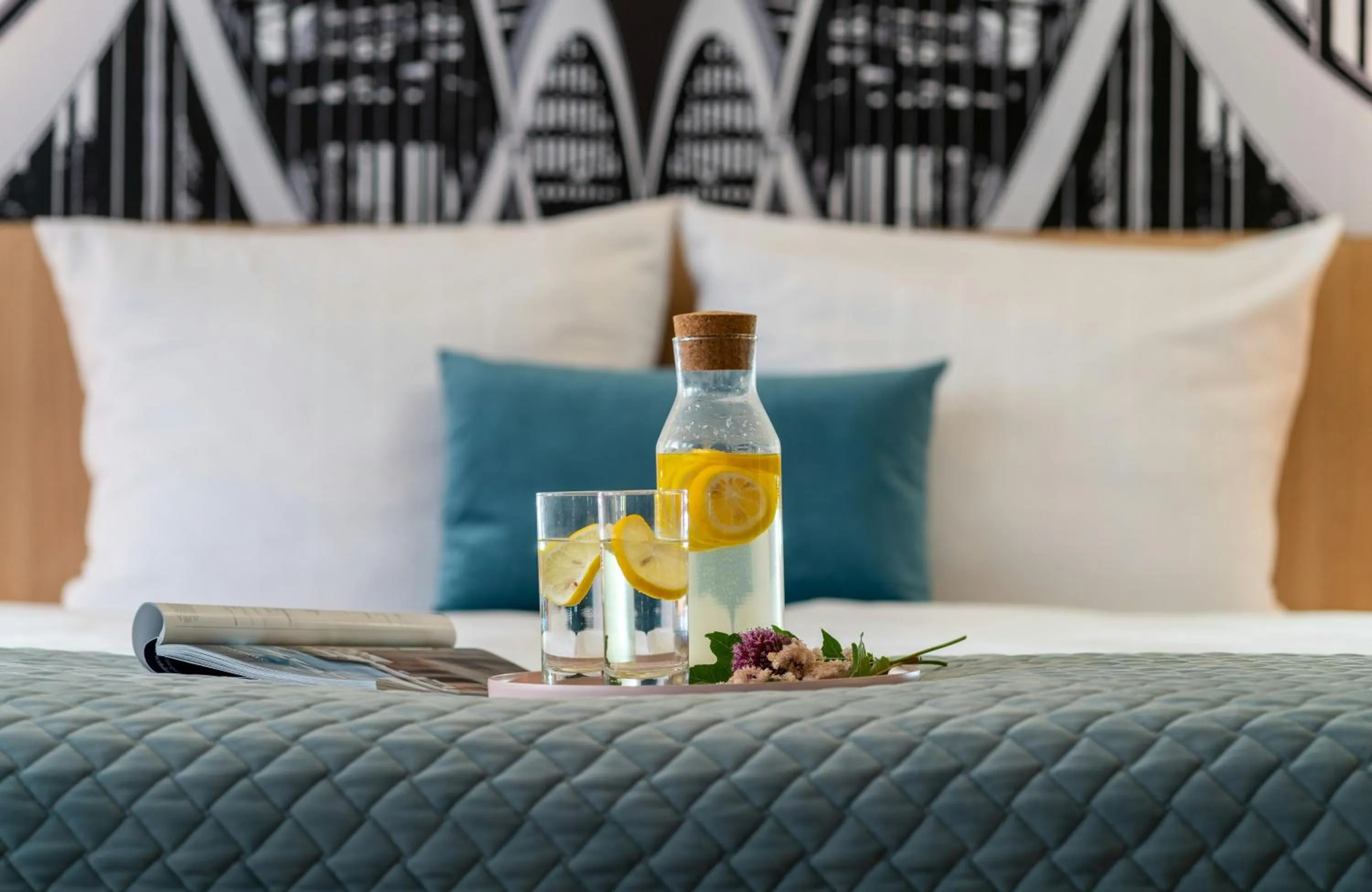 Bedroom in Leonardo Hotel Hamburg Elbbrücken