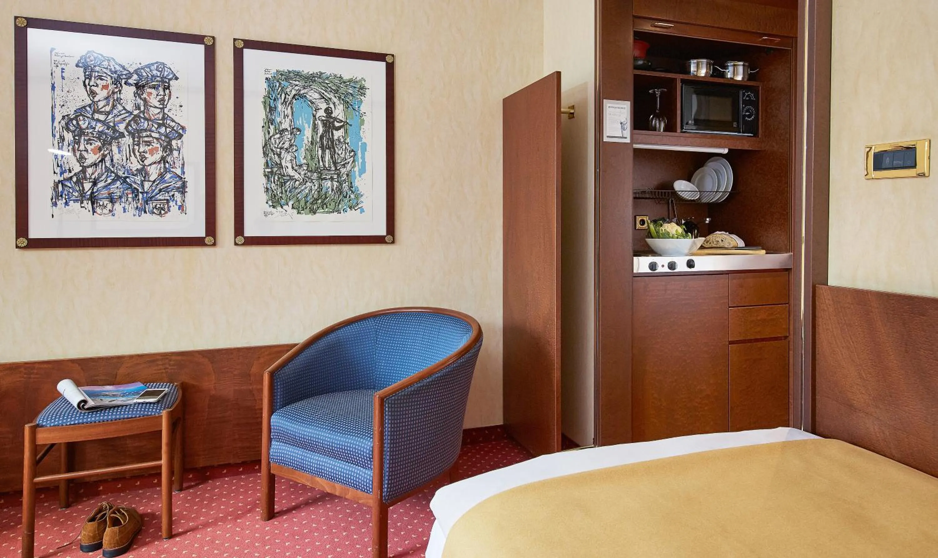 Decorative detail, Bed in Living Hotel Prinzessin Elisabeth