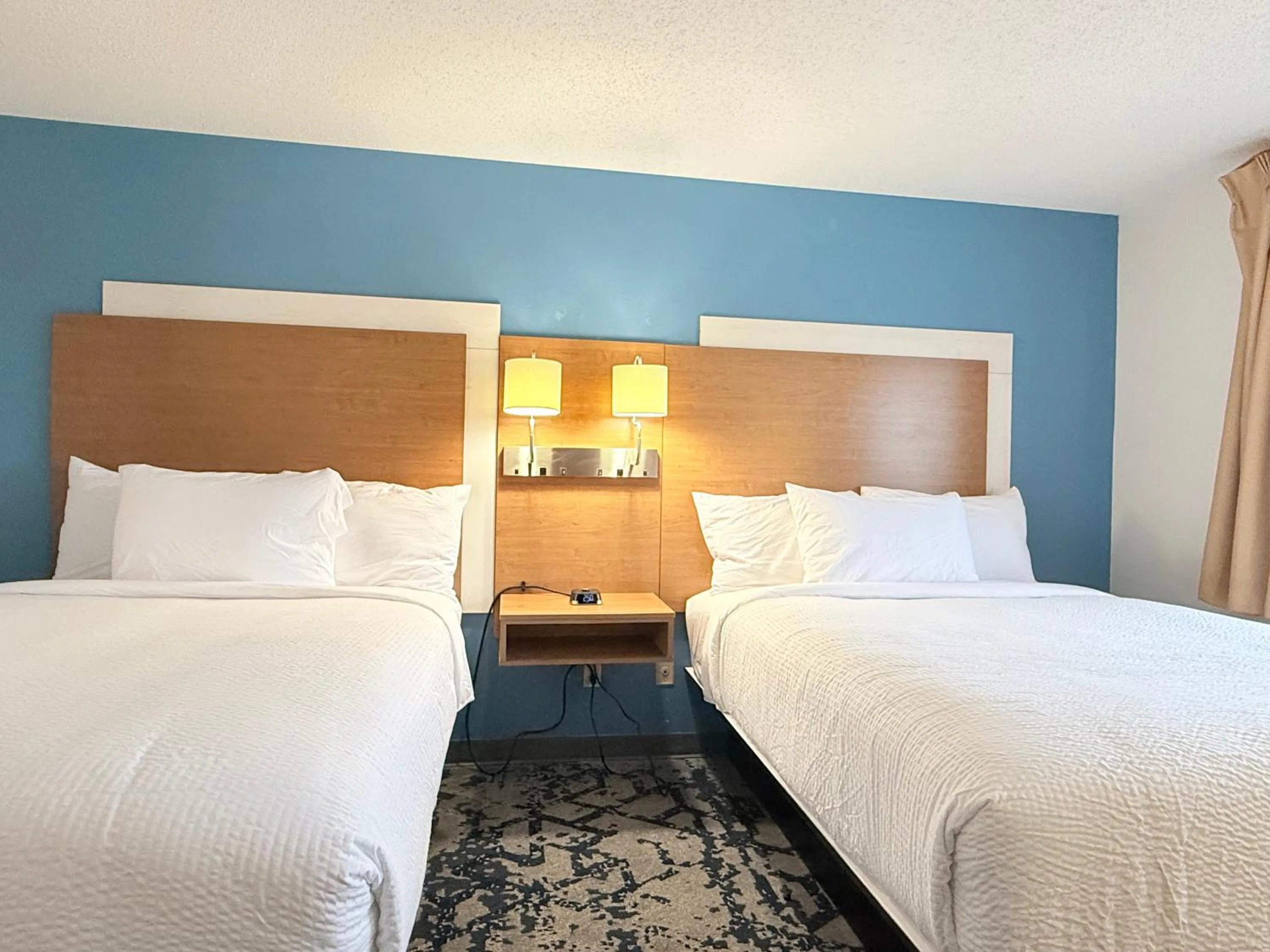 Bed in Travelodge by Wyndham Lamoni