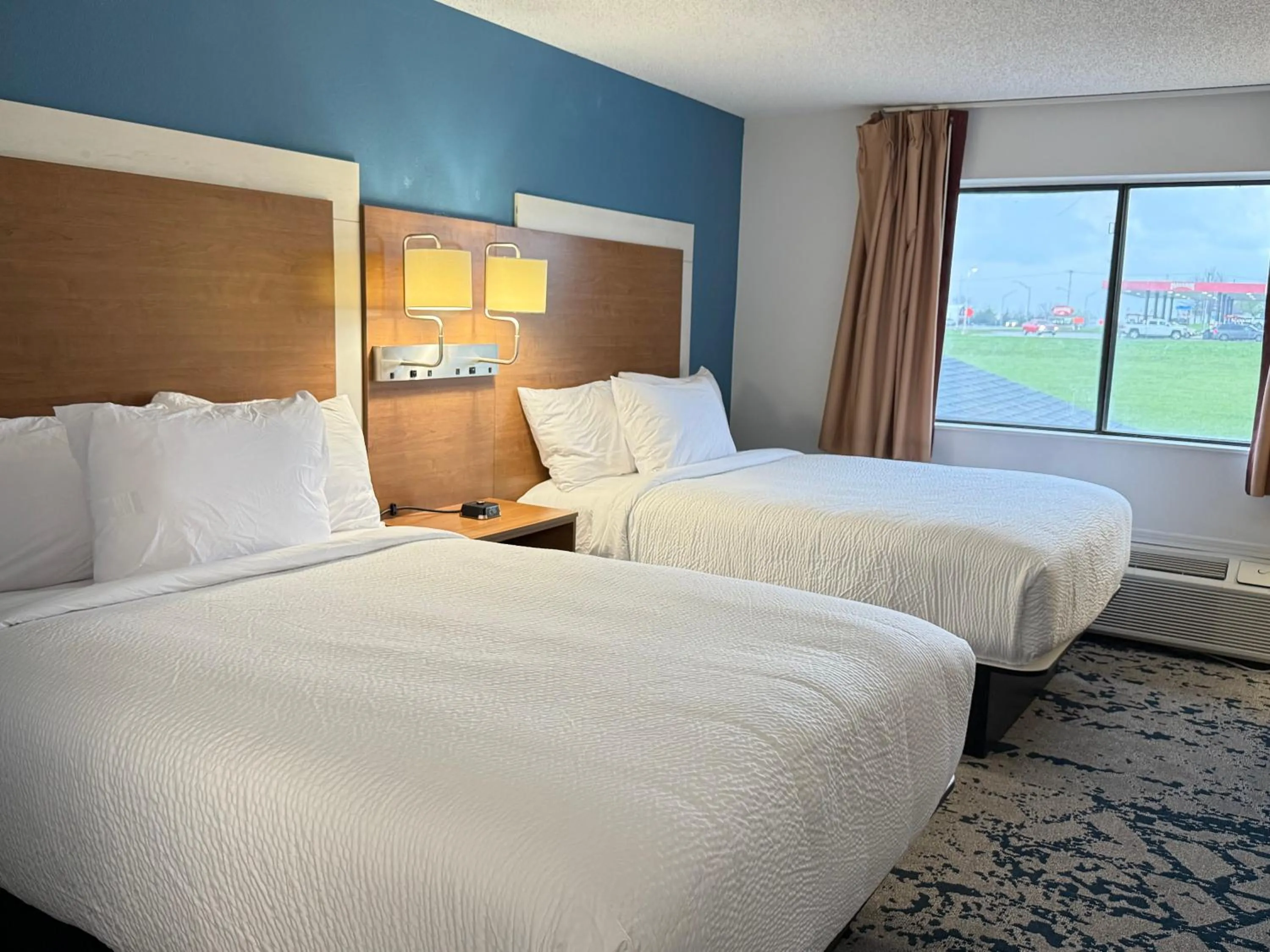 Bed in Travelodge by Wyndham Lamoni