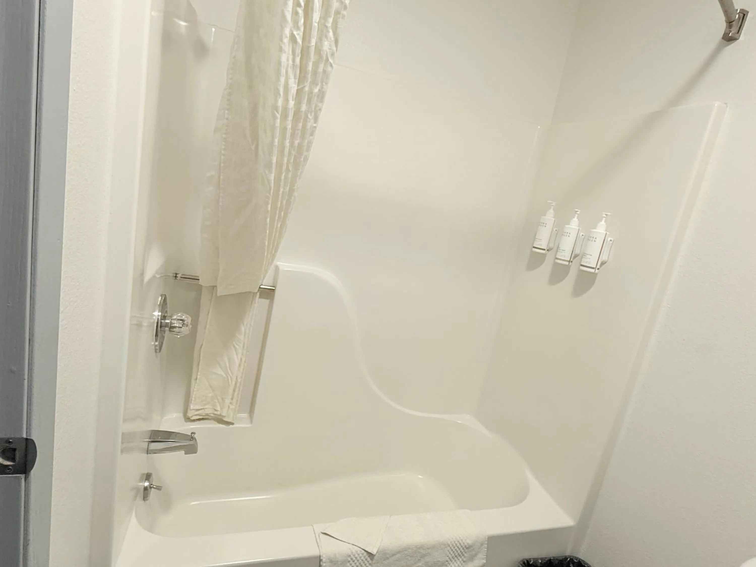 Bathroom in Travelodge by Wyndham Lamoni