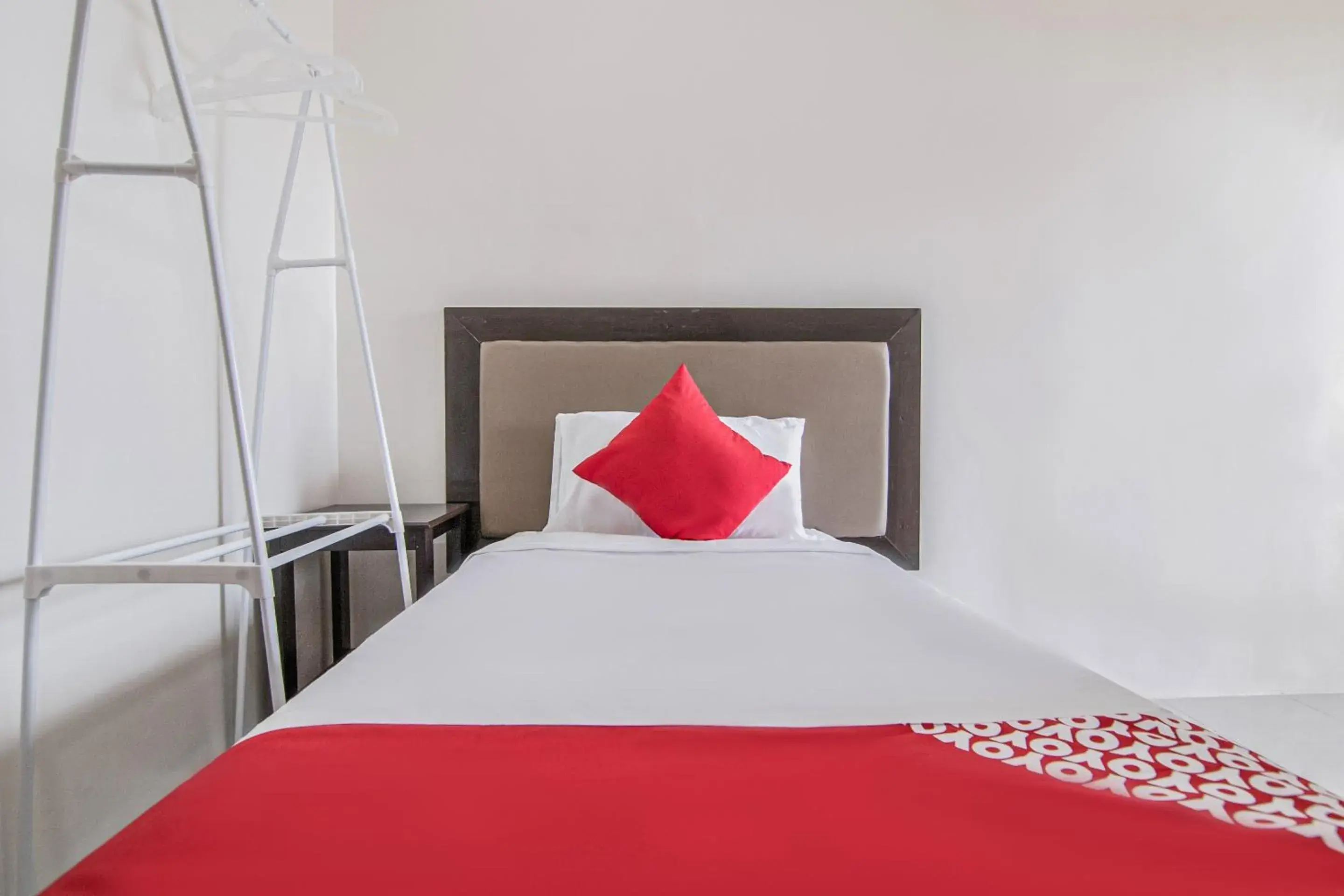 Standard Single Room - single occupancy in OYO 431 Apollo 11 Apartelle Standard Single Room - single occupancy in OYO 431 Apollo 11 Apartelle