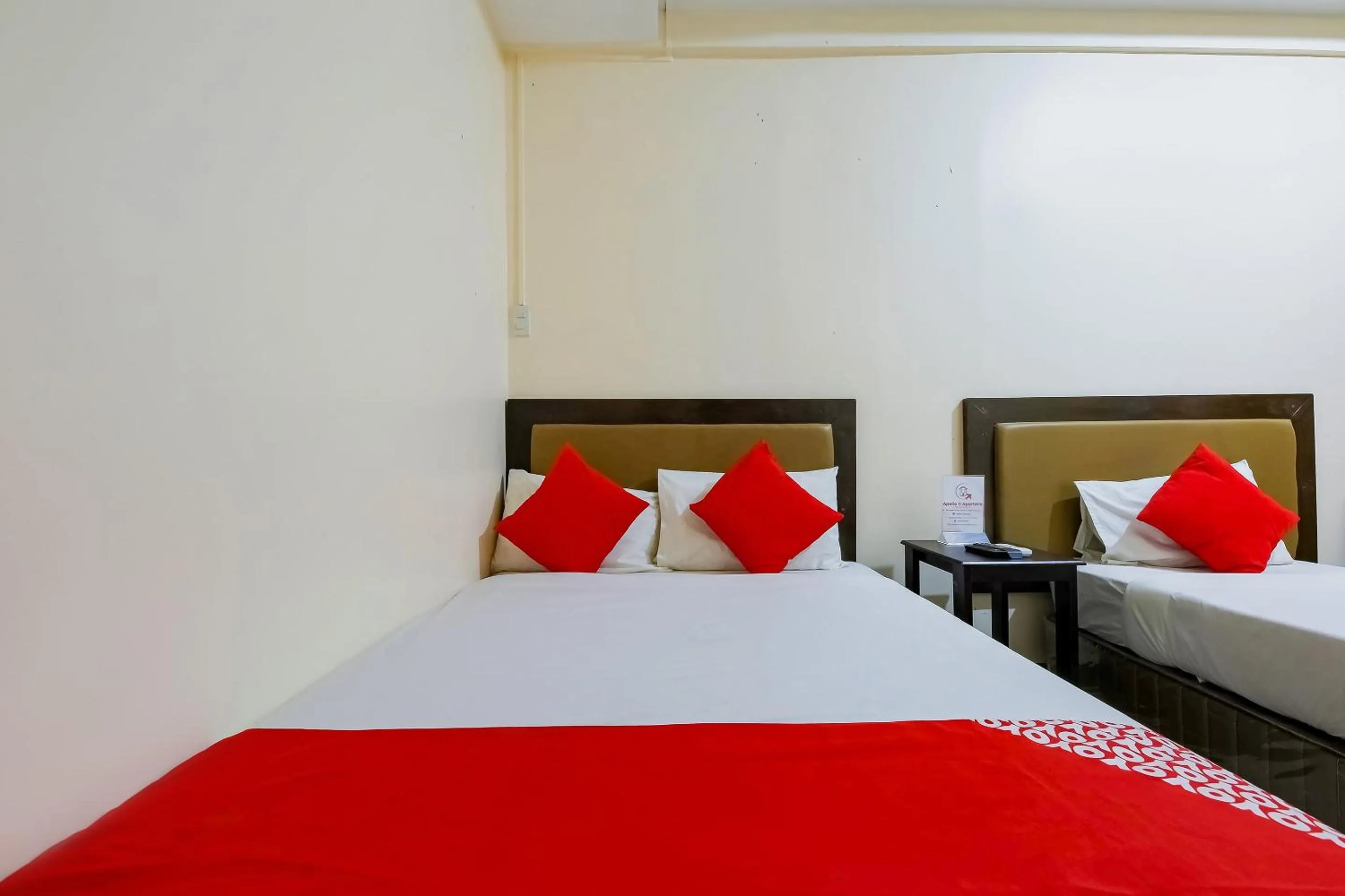 Bedroom, Bed in OYO 431 Apollo 11 Apartelle