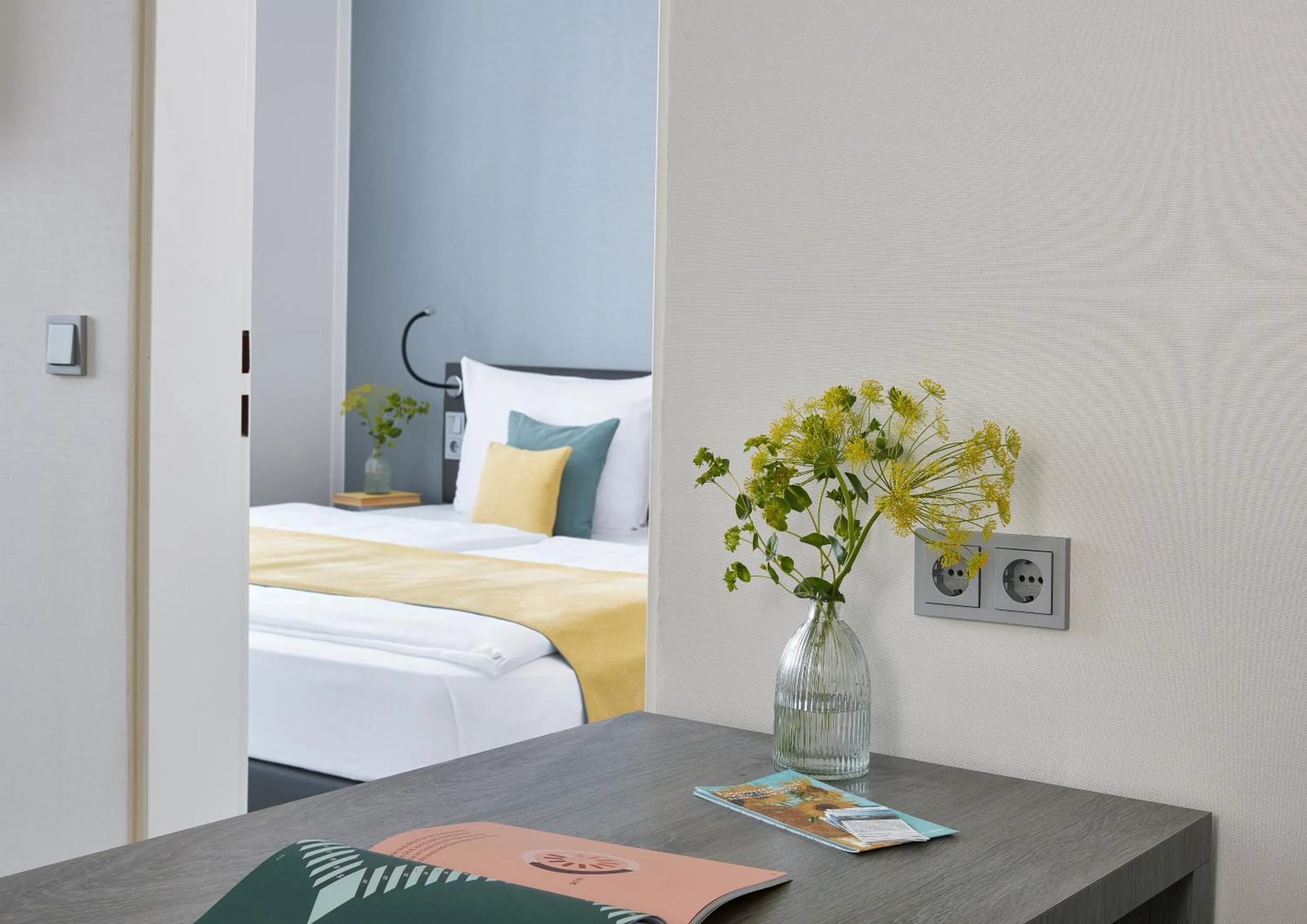 Photo of the whole room, Bed in Living Hotel am Deutschen Museum