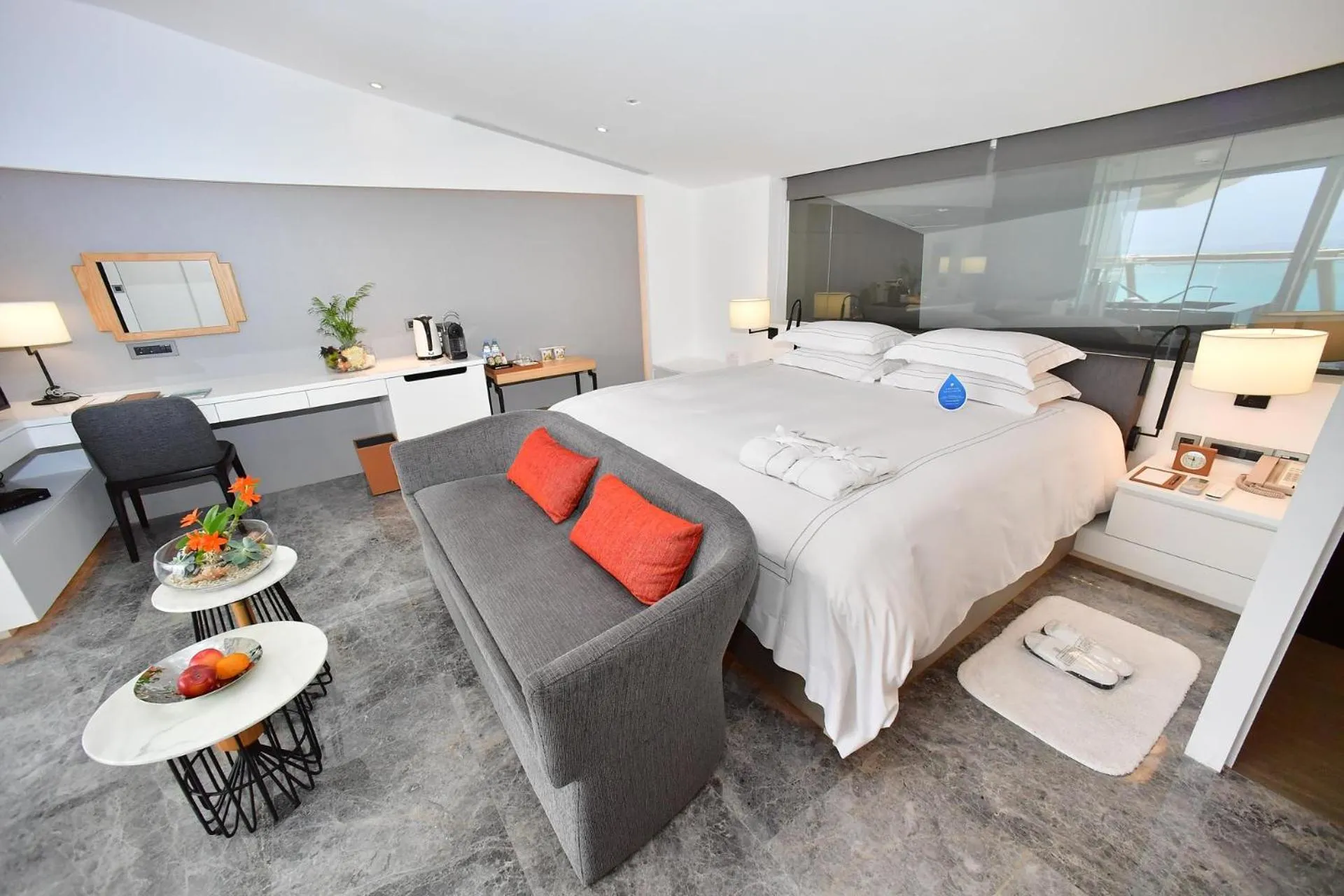 Photo of the whole room, Bed in Volando Kenting