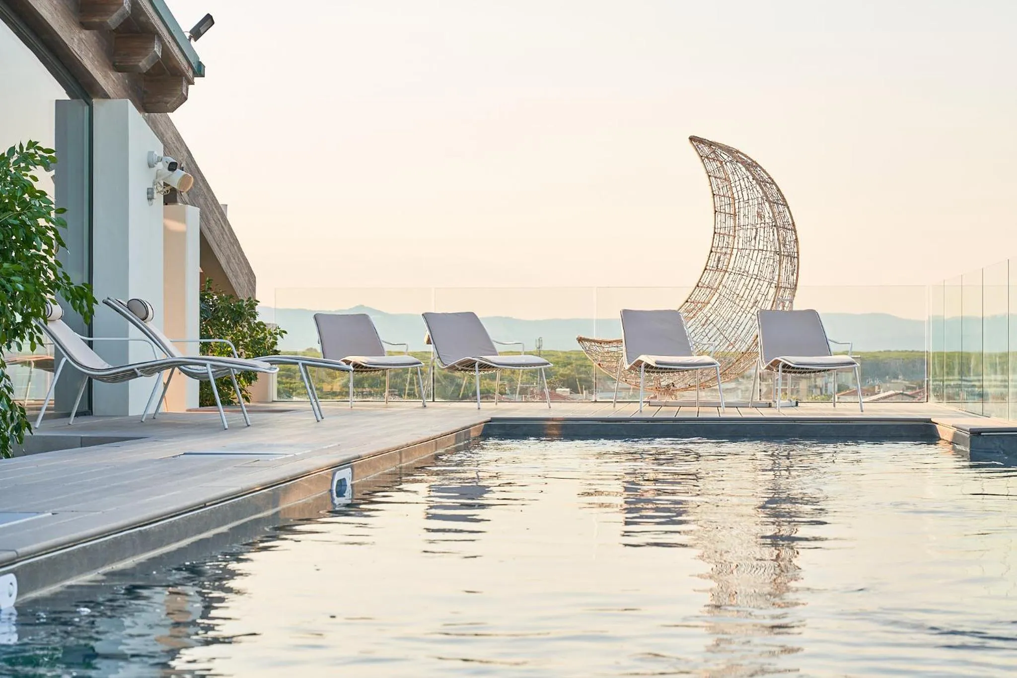 Swimming pool in Palace Lido Hotel & Suites