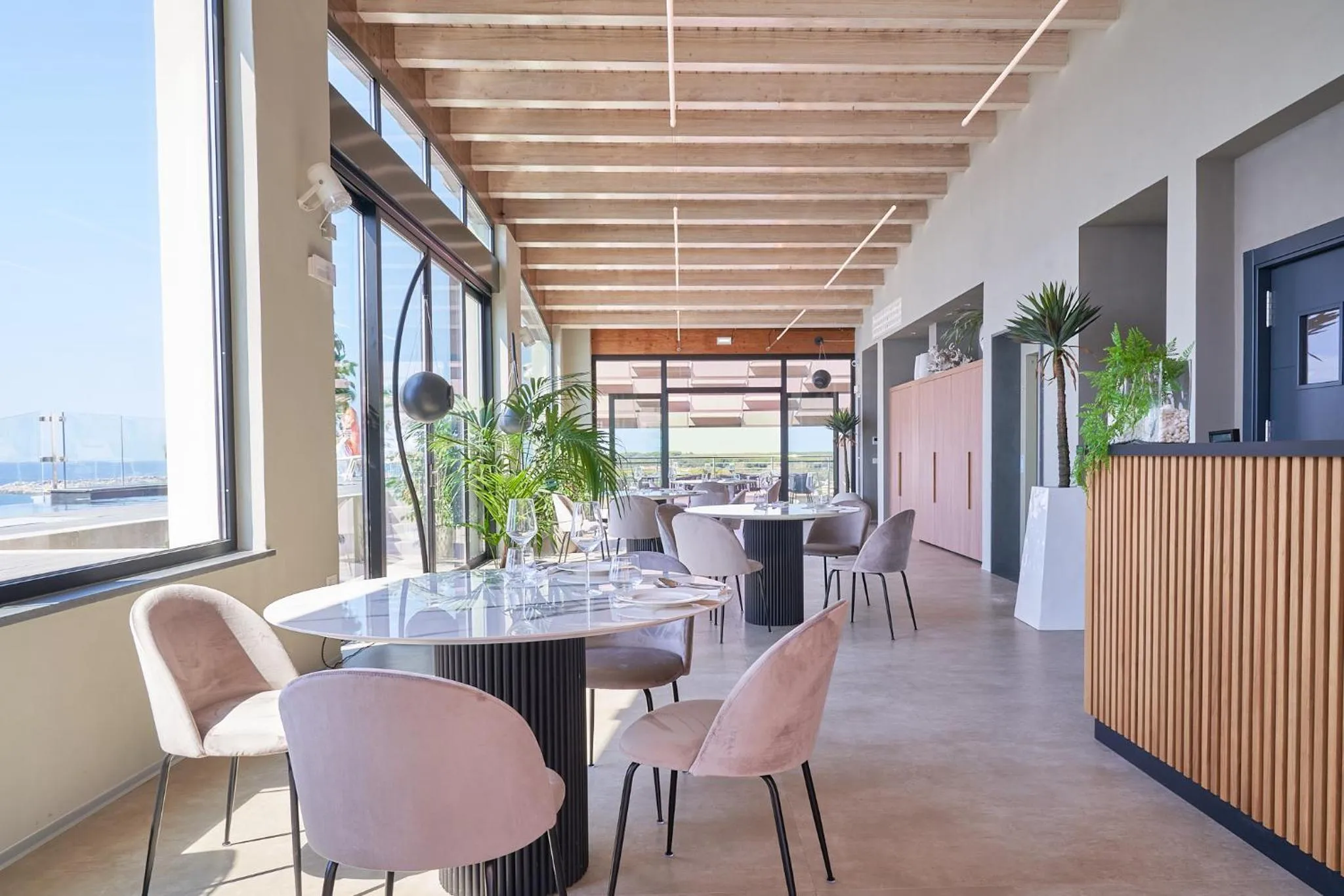 Breakfast in Palace Lido Hotel & Suites