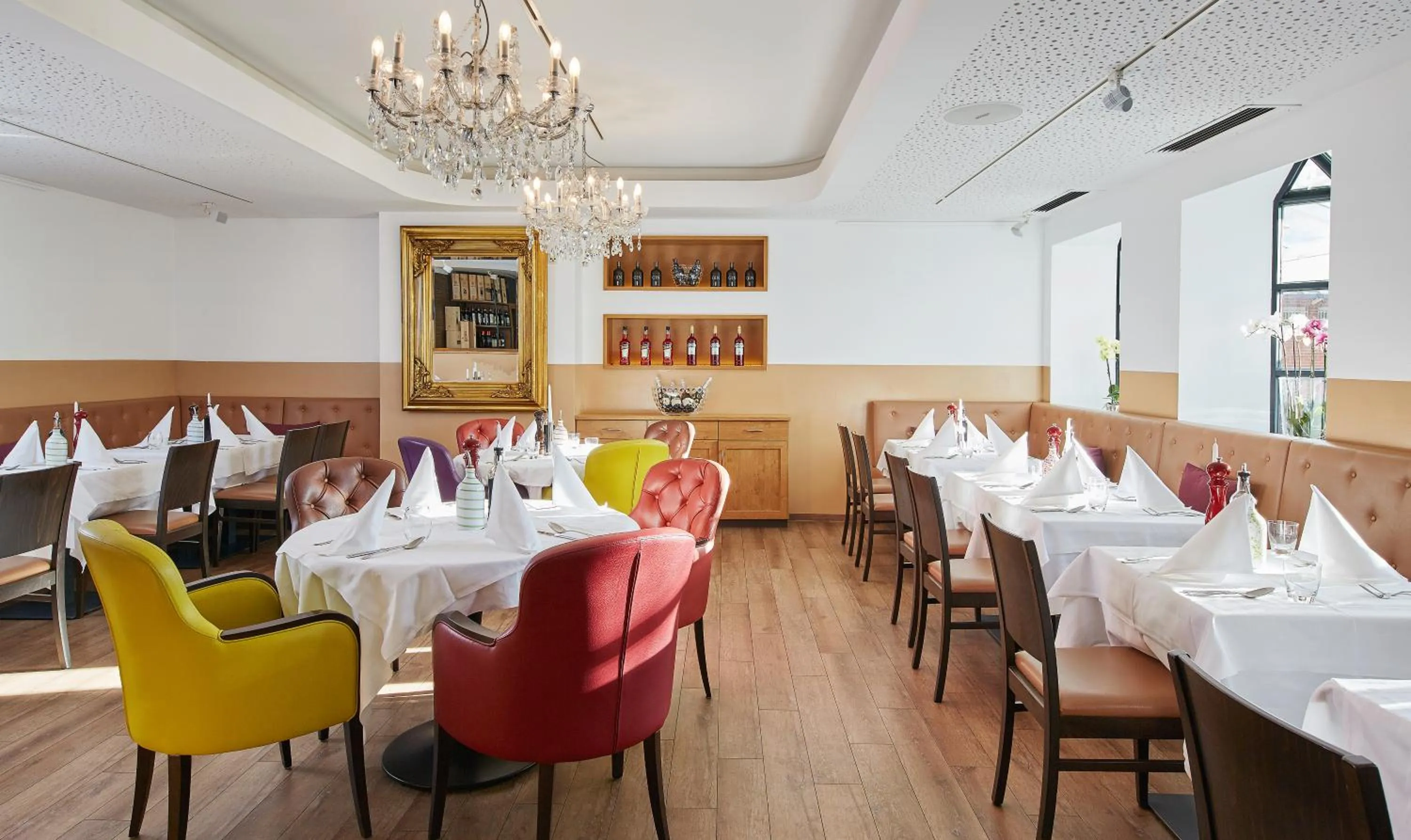 Restaurant/places to eat in Living Hotel am Olympiapark