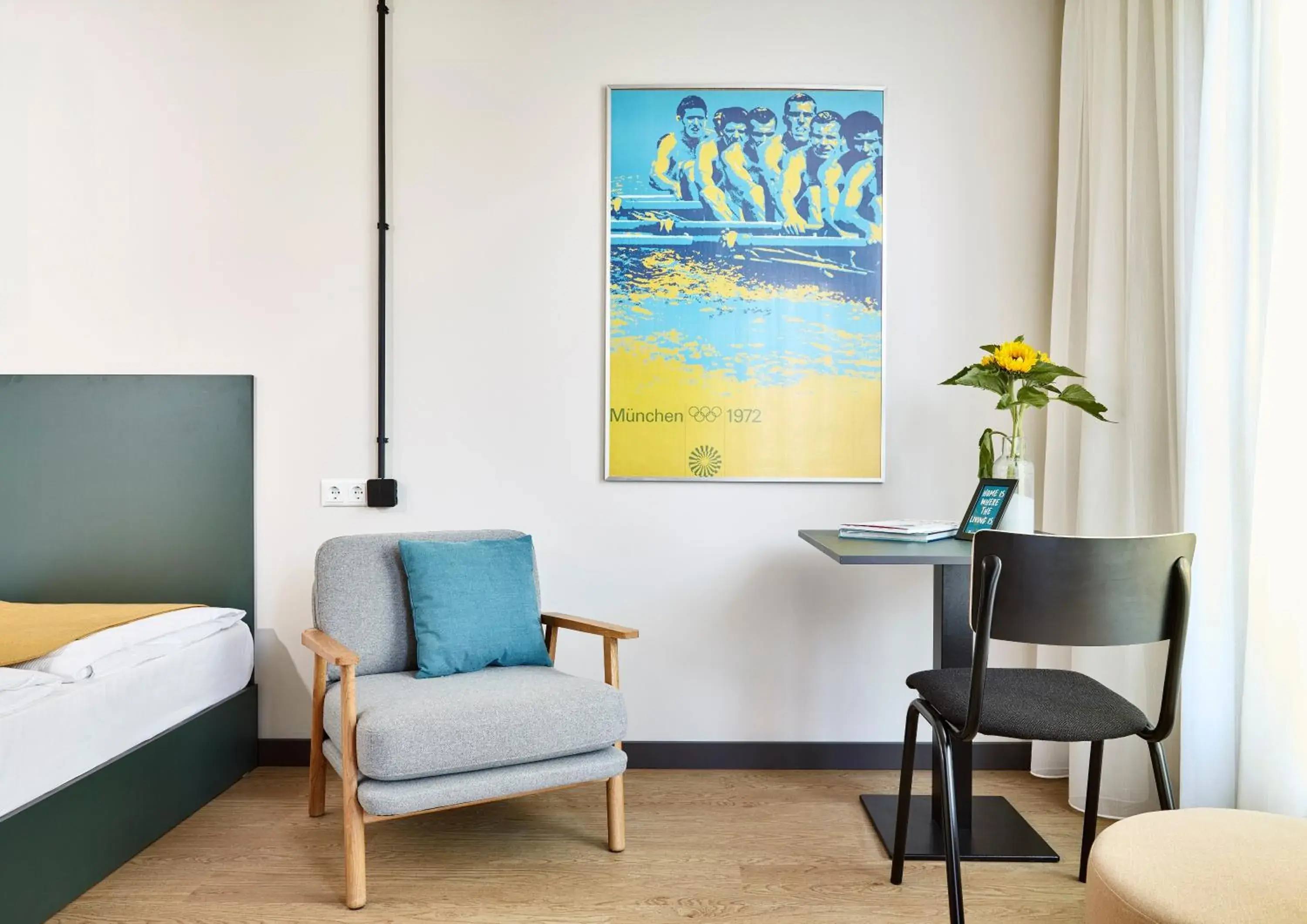 Seating area, Bed in Living Hotel am Olympiapark Seating area, Bed in Living Hotel am Olympiapark