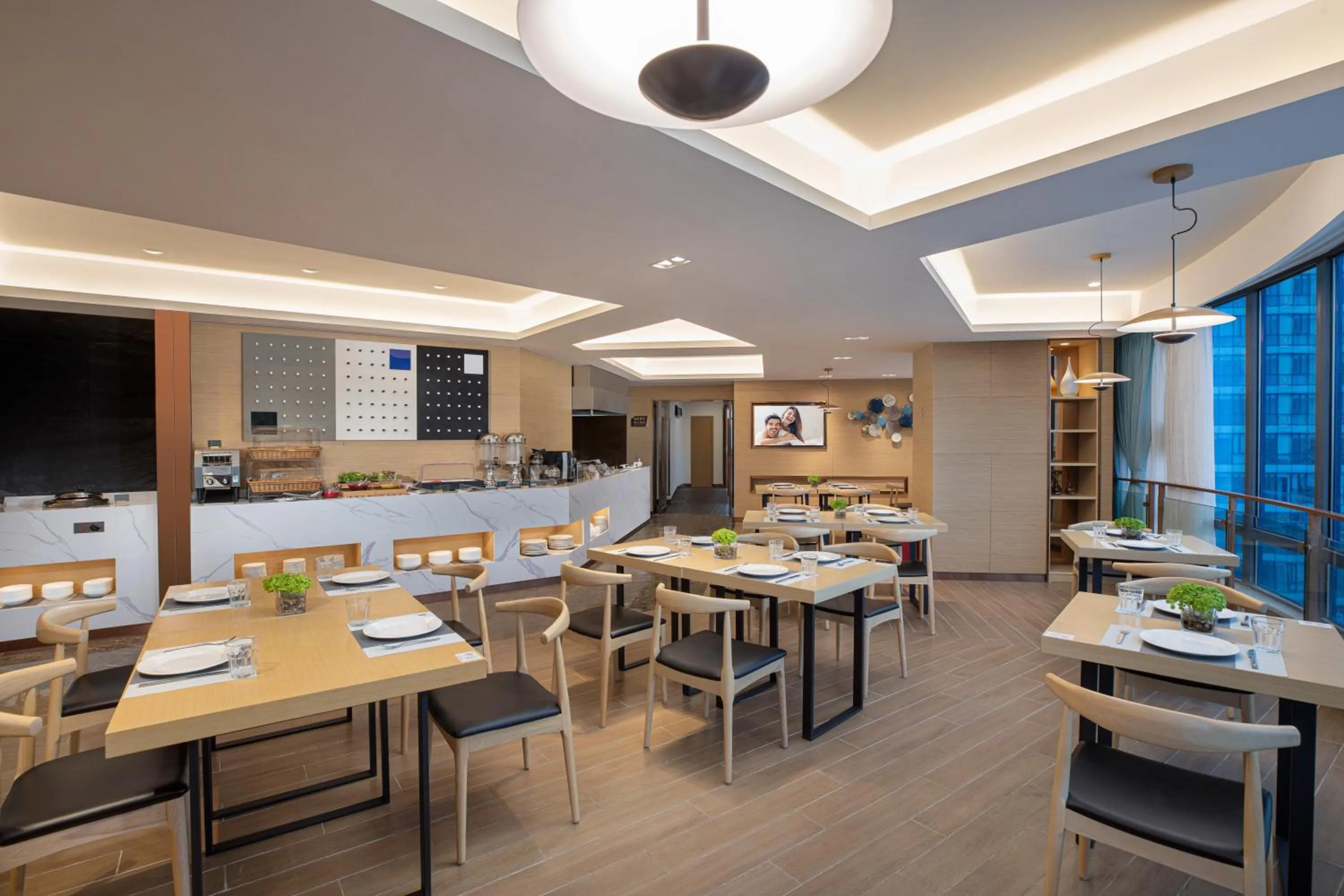 Restaurant/places to eat in Joysuites Nantong