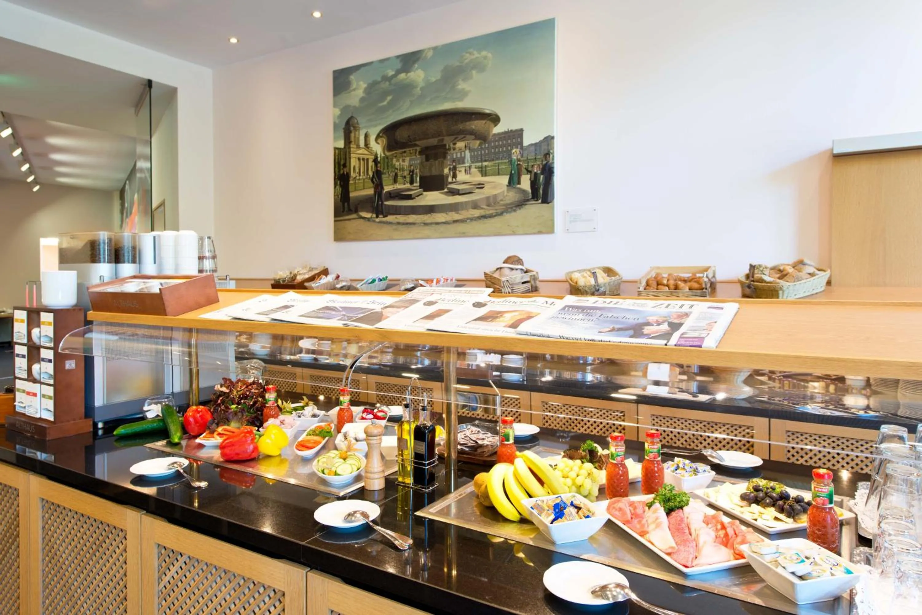 Restaurant/places to eat in Living Hotel Weißensee