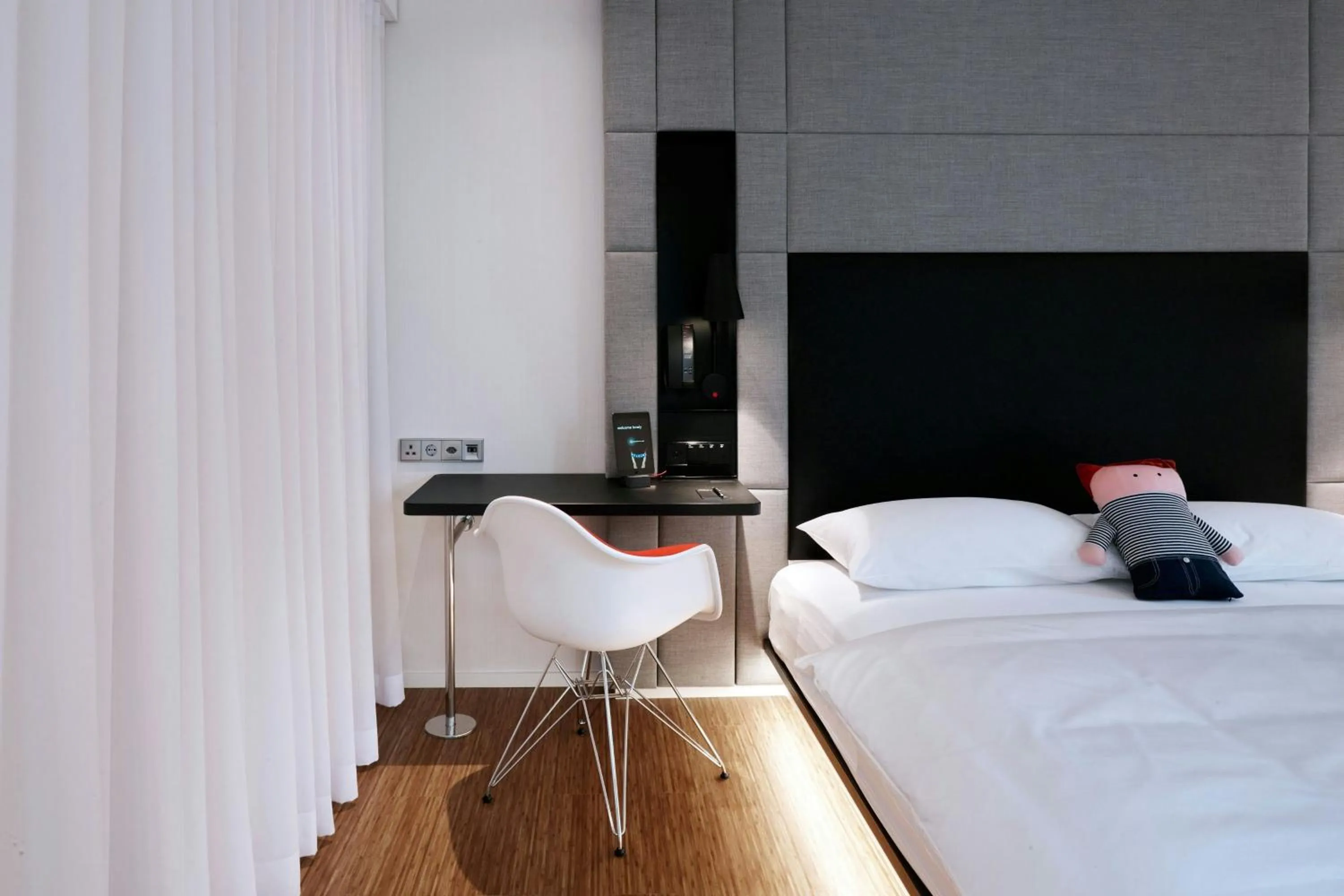 Bedroom, Bed in citizenM Geneva