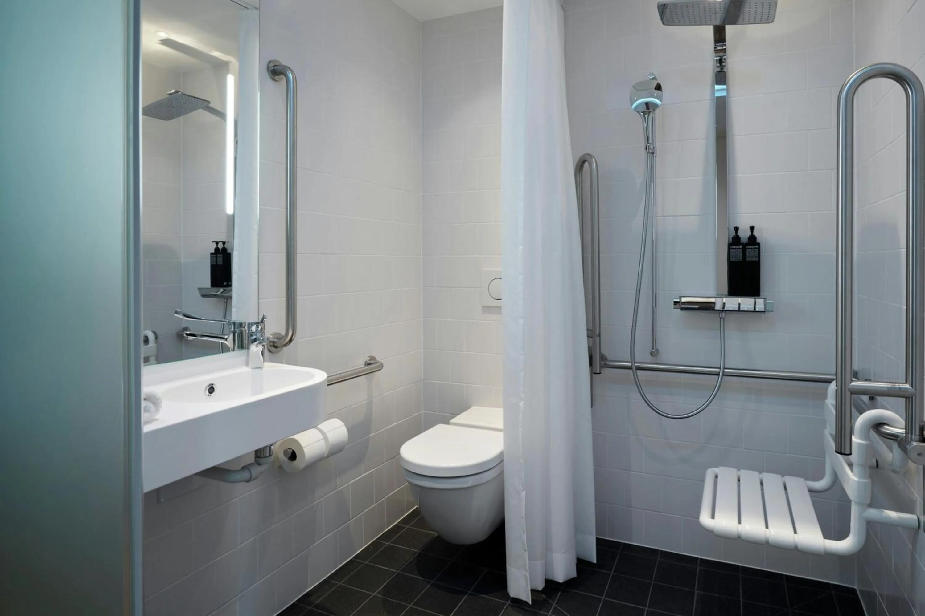 Bedroom in citizenM Geneva