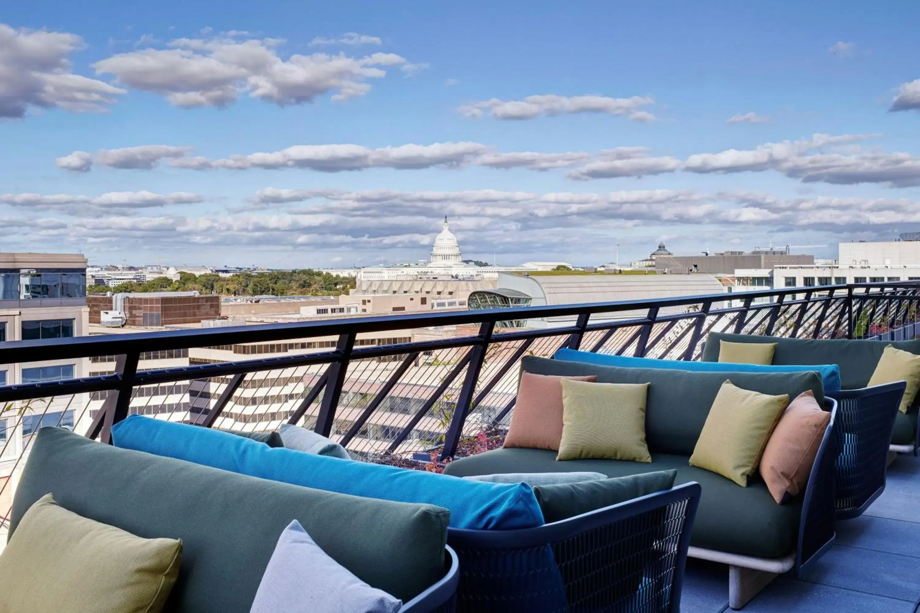 Lounge or bar in citizenM Washington Capital Lounge or bar in citizenM Washington Capital
