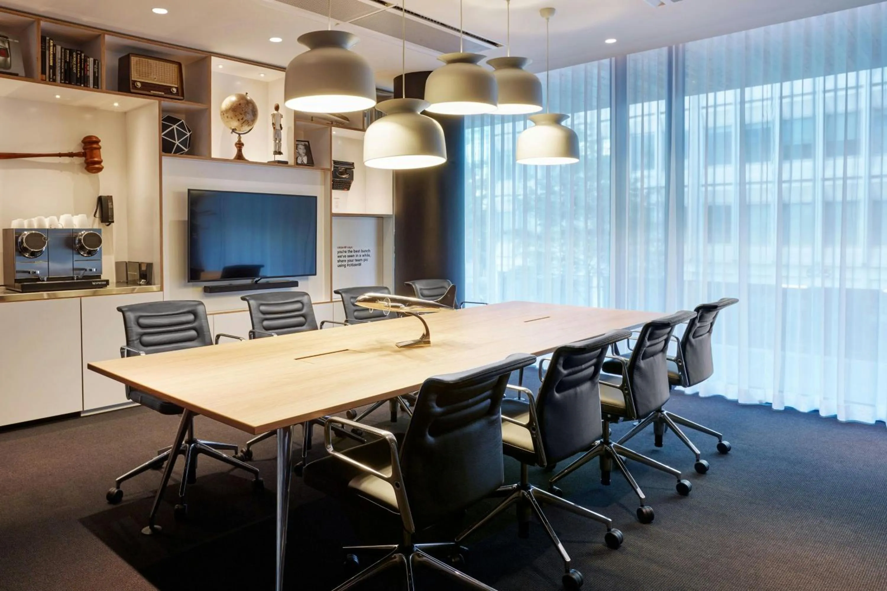 Meeting/conference room in citizenM Washington Capital