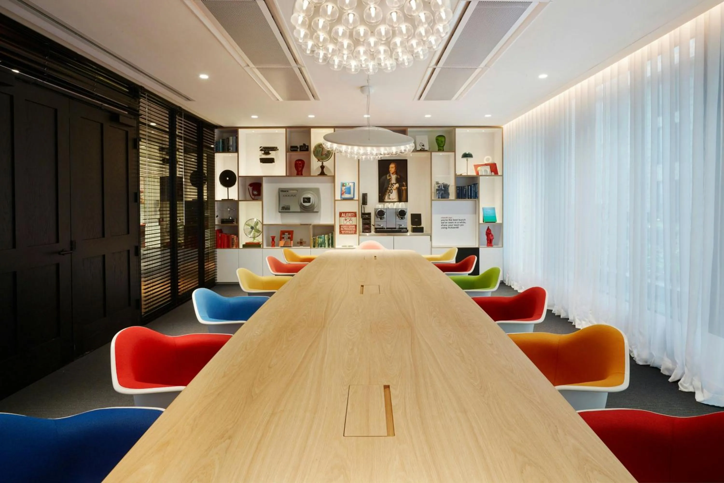 Meeting/conference room in citizenM Washington Capital