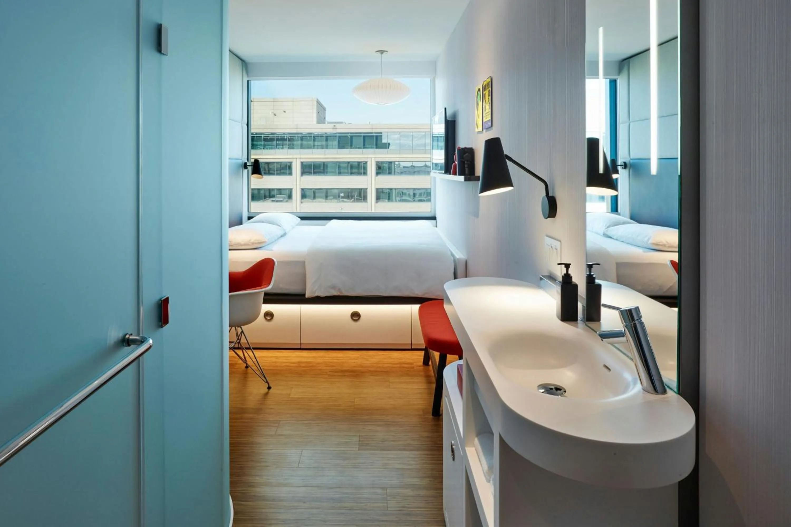 Bedroom, Bed in citizenM Washington Capital