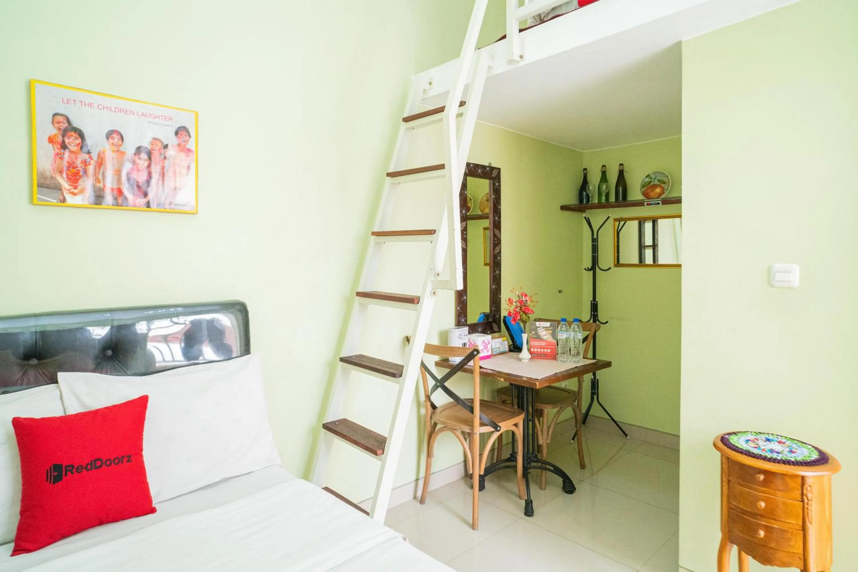 Bedroom, Bed in RedDoorz Syariah near Suncity Mall Sidoarjo