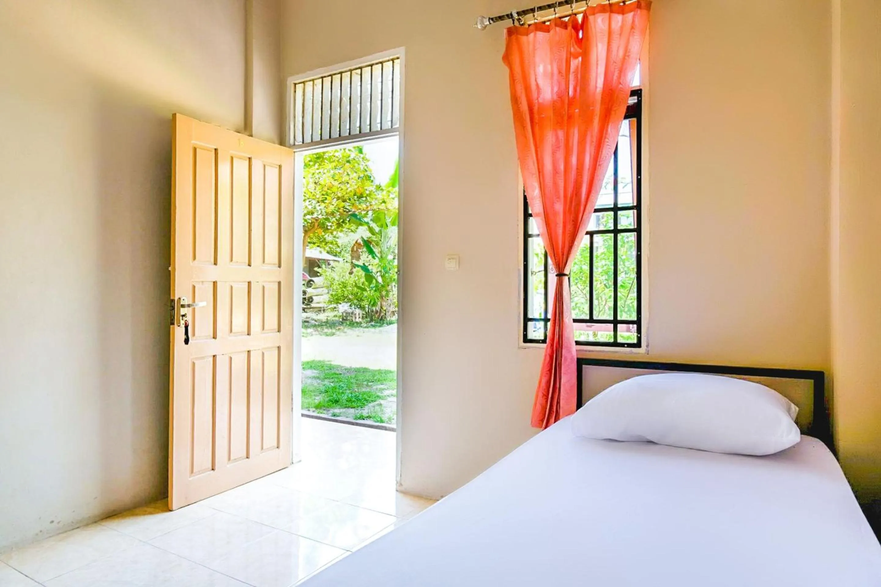 Bedroom, Bed in OYO Life 2745 Nabeza House