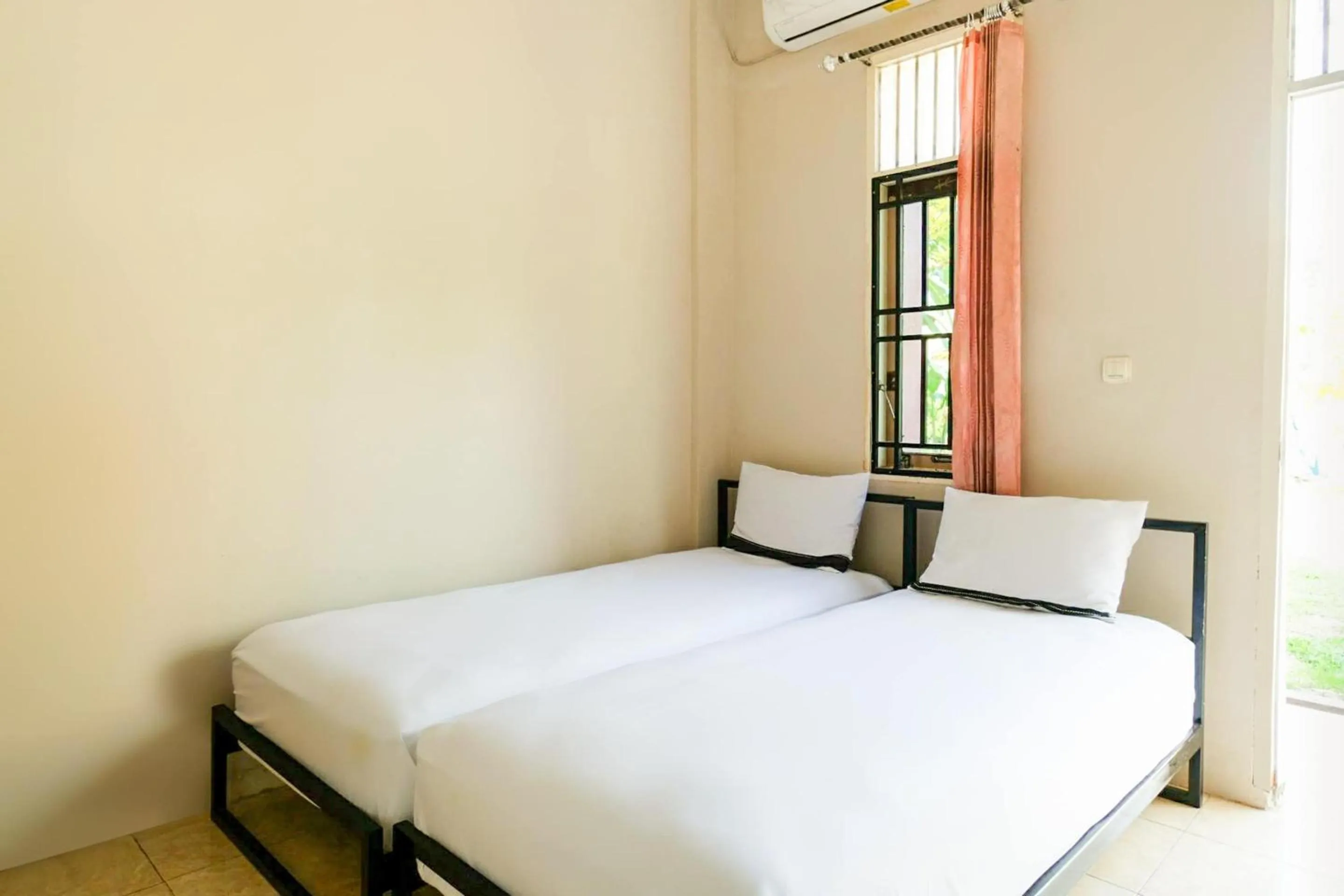 Bedroom, Bed in OYO Life 2745 Nabeza House