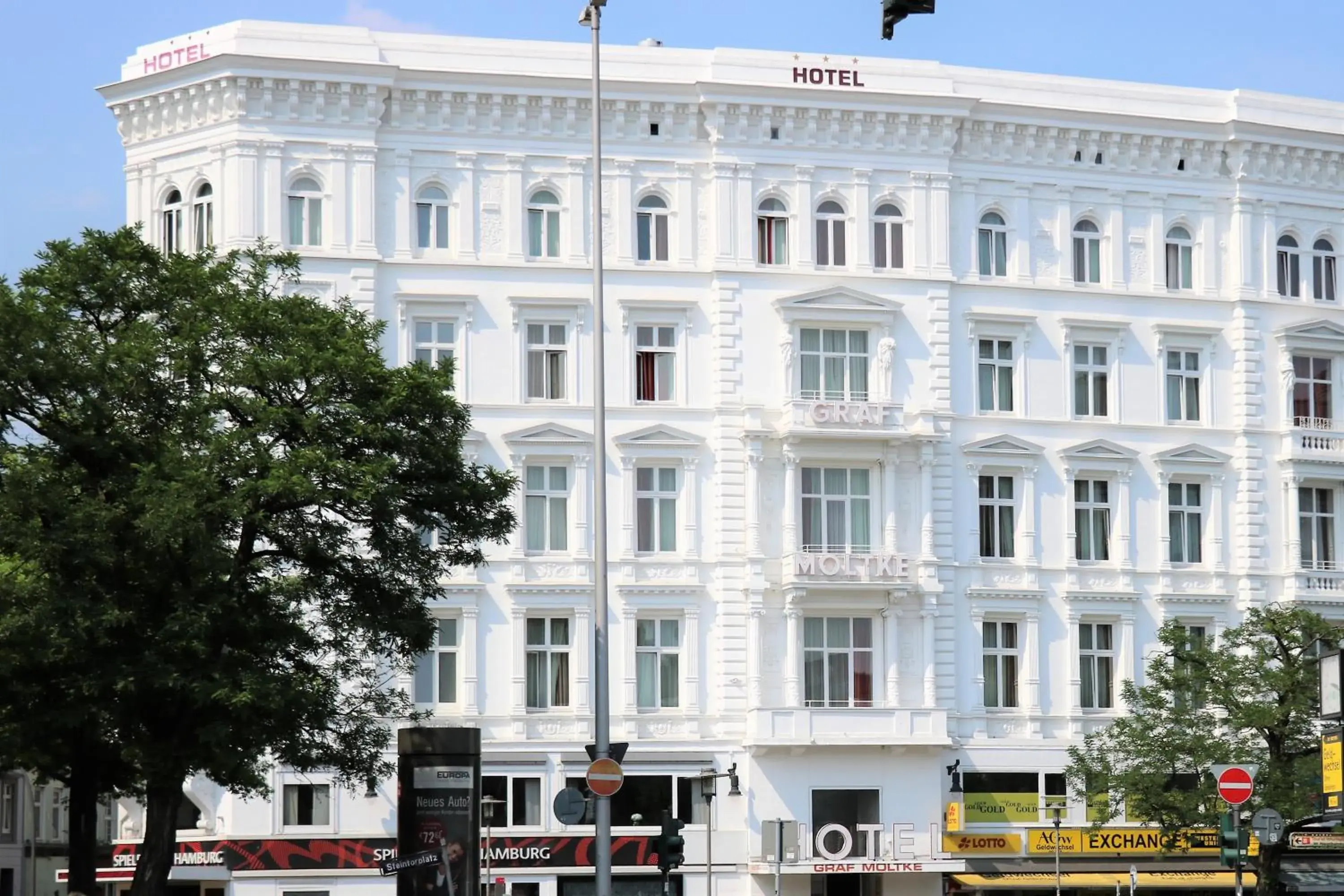 Facade/entrance in Hotel Graf Moltke Hamburg Facade/entrance in Hotel Graf Moltke Hamburg