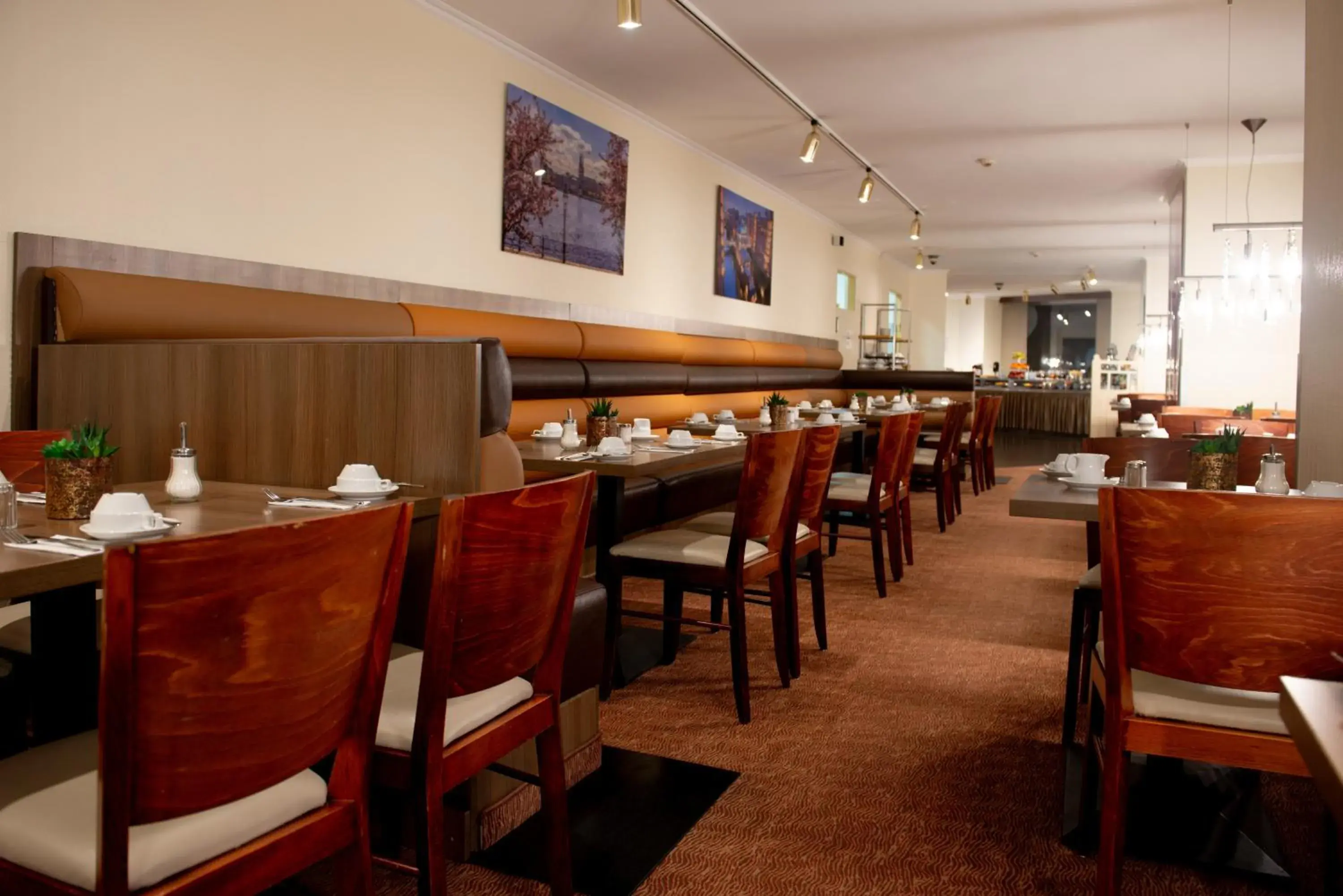 Restaurant/places to eat in Hotel Graf Moltke Hamburg Restaurant/places to eat in Hotel Graf Moltke Hamburg