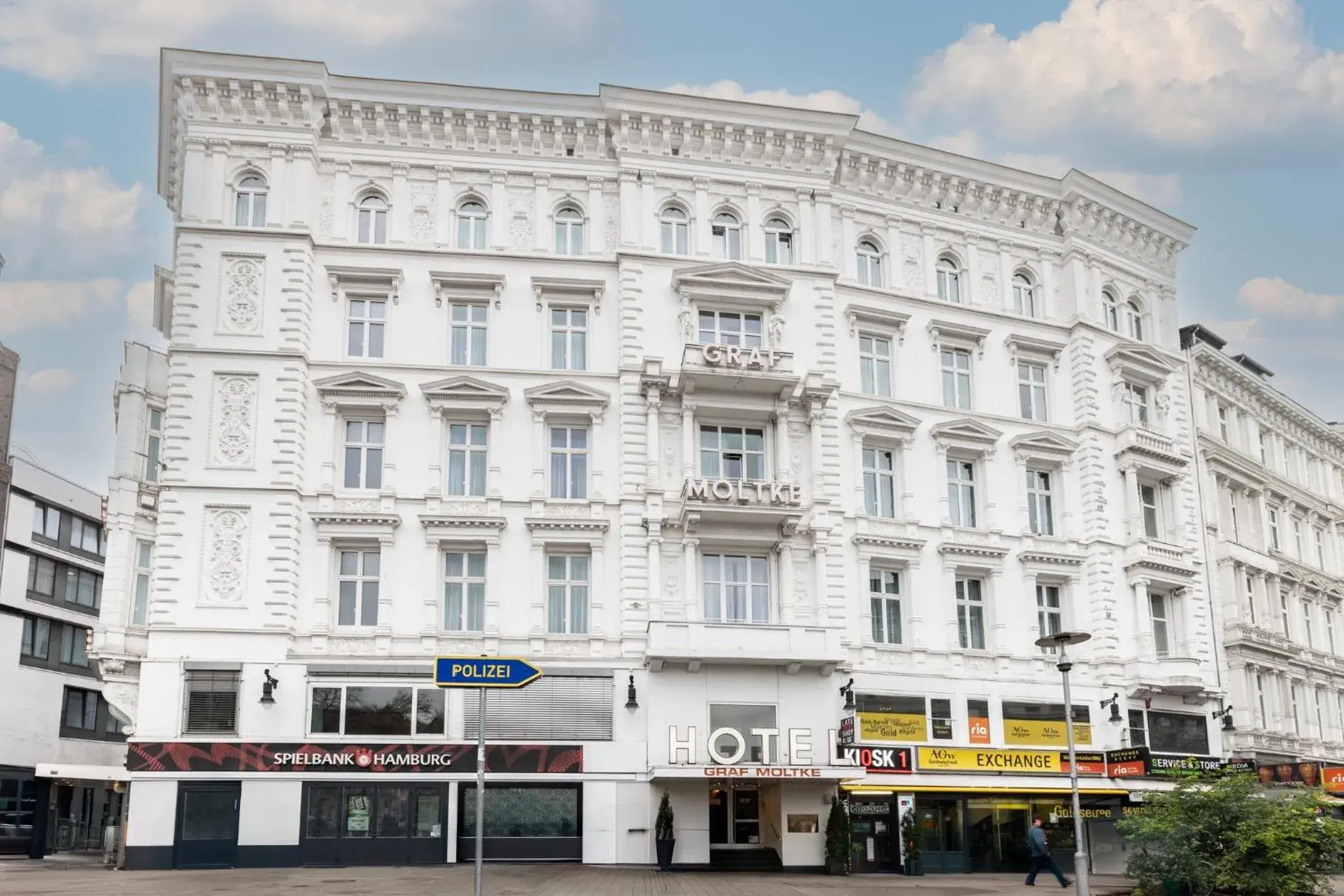 Property building in Garner Hotel Hamburg - Graf Moltke by IHG Property building in Garner Hotel Hamburg - Graf Moltke by IHG