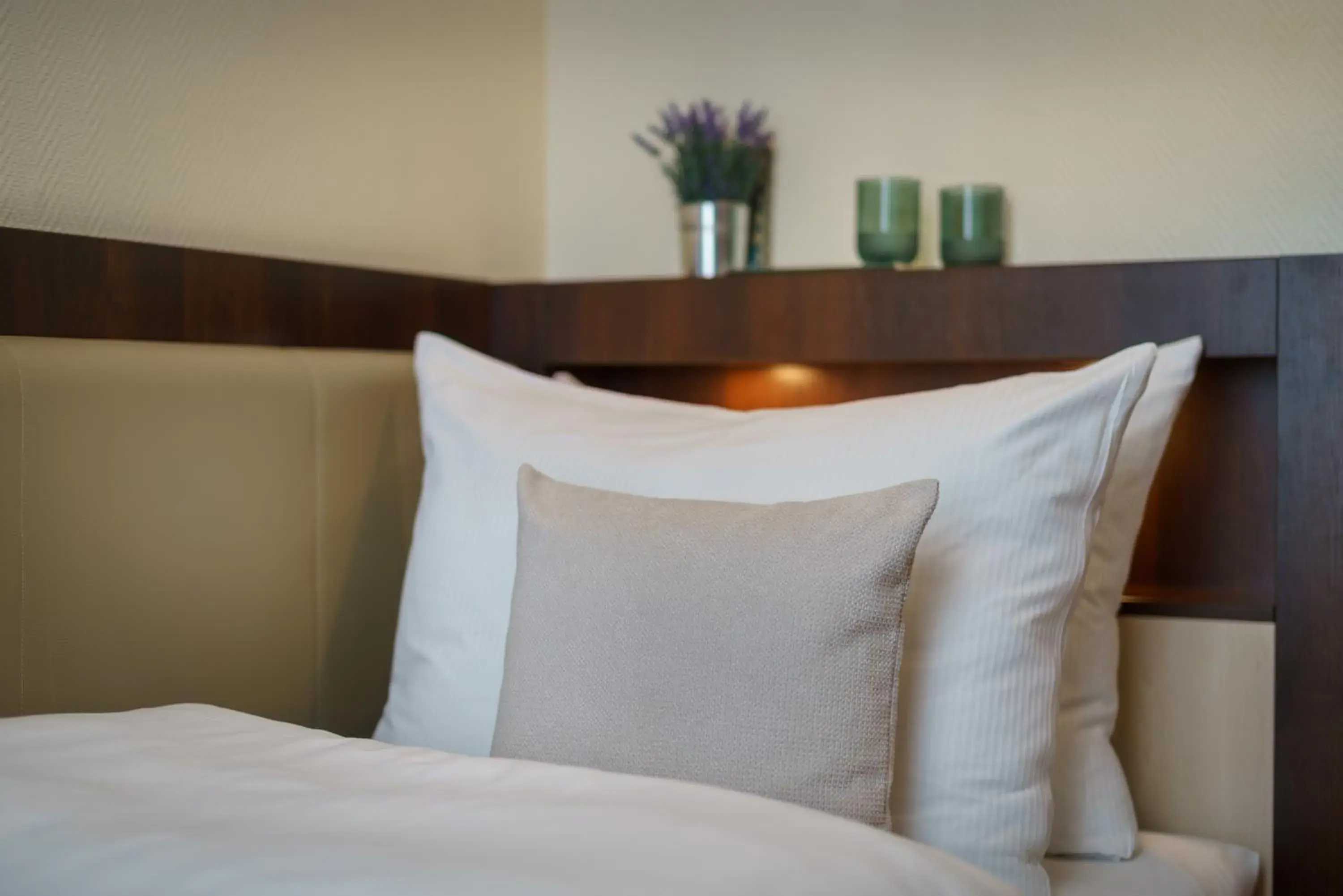 Bed in Garner Hotel Hamburg - Graf Moltke by IHG Bed in Garner Hotel Hamburg - Graf Moltke by IHG