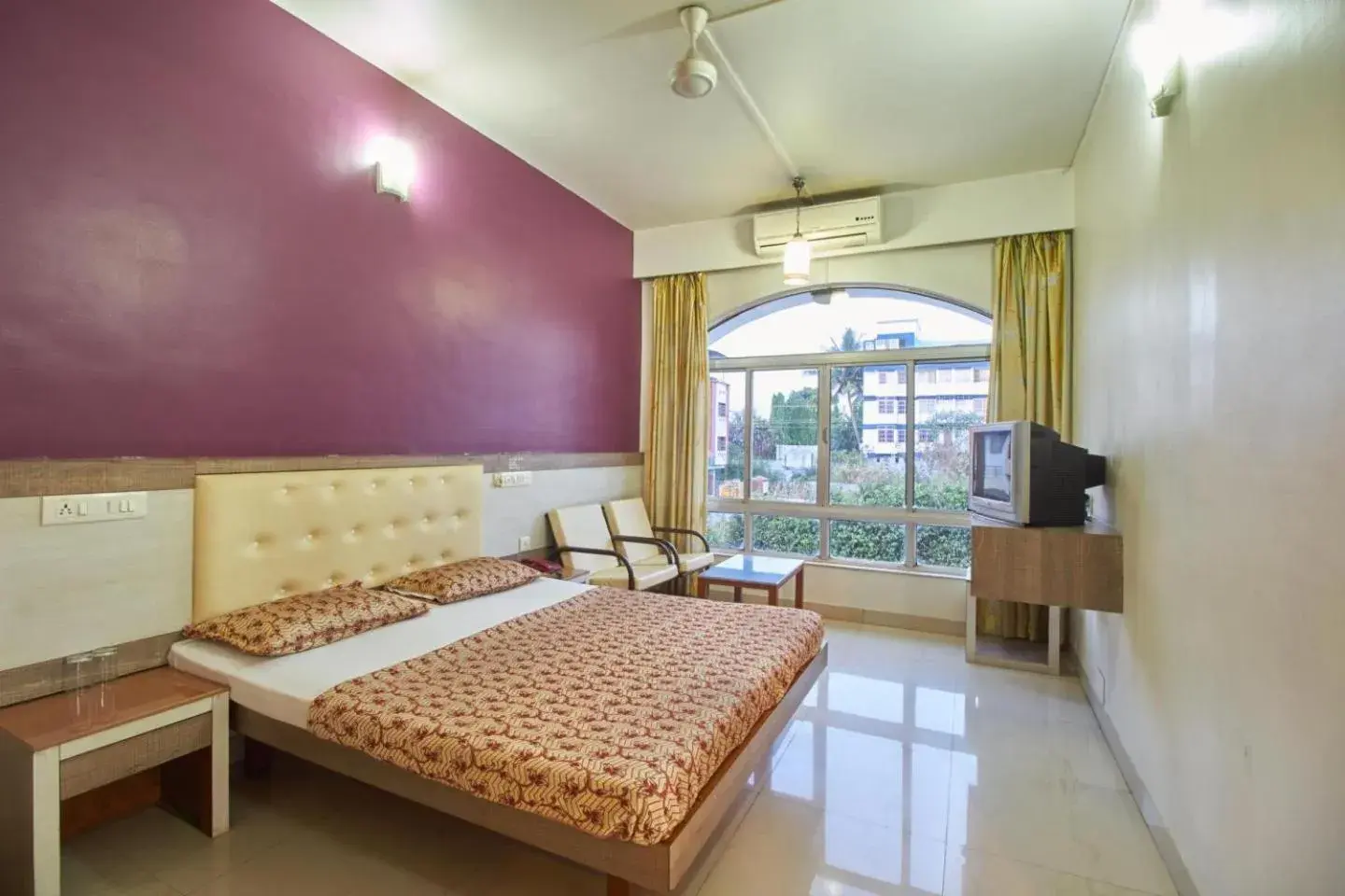 Deluxe Double Room - single occupancy in Hotel Rajtara Deluxe Double Room - single occupancy in Hotel Rajtara