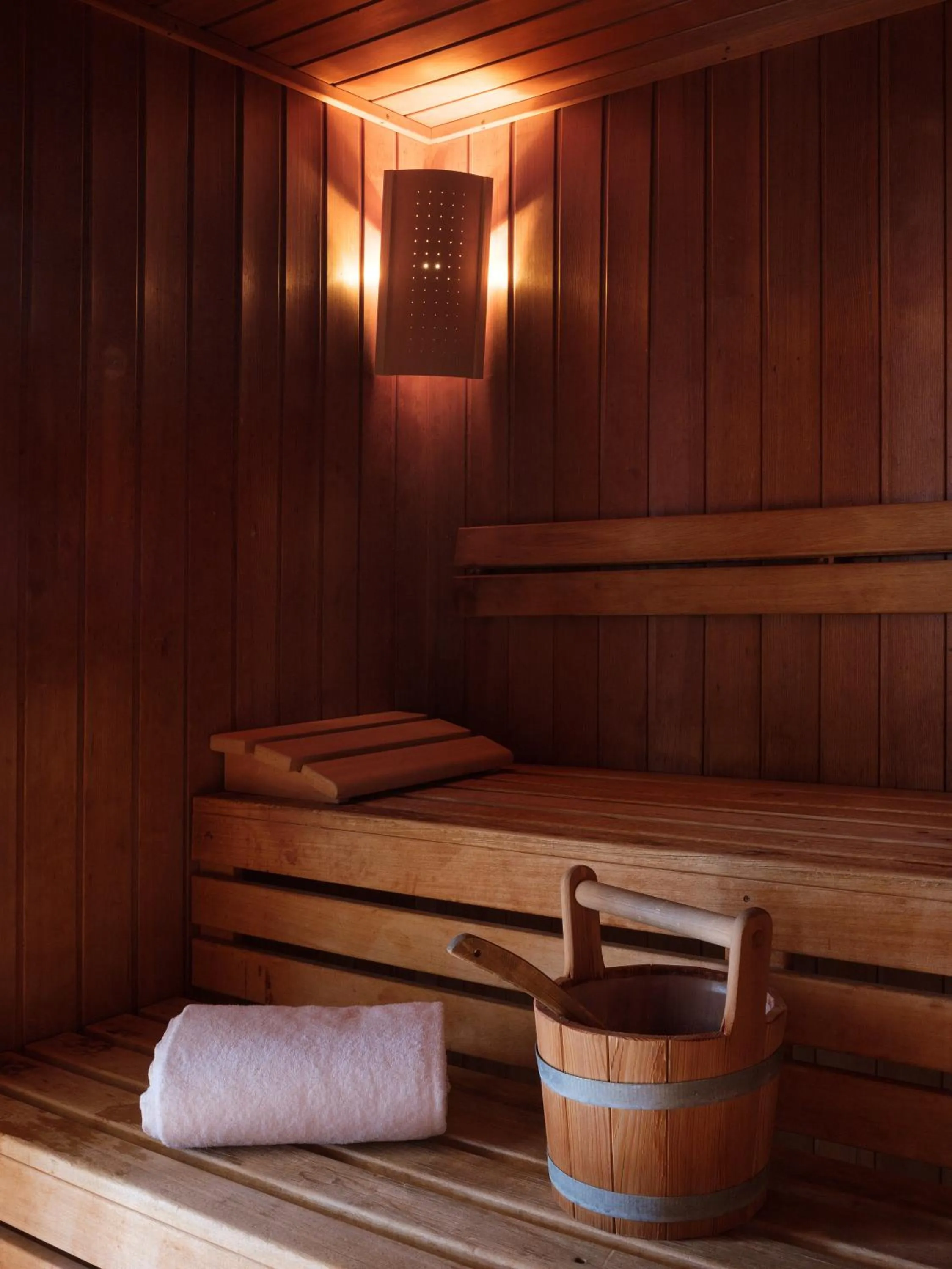 Sauna, Bed in Mühlenhotel Halle-Leipzig