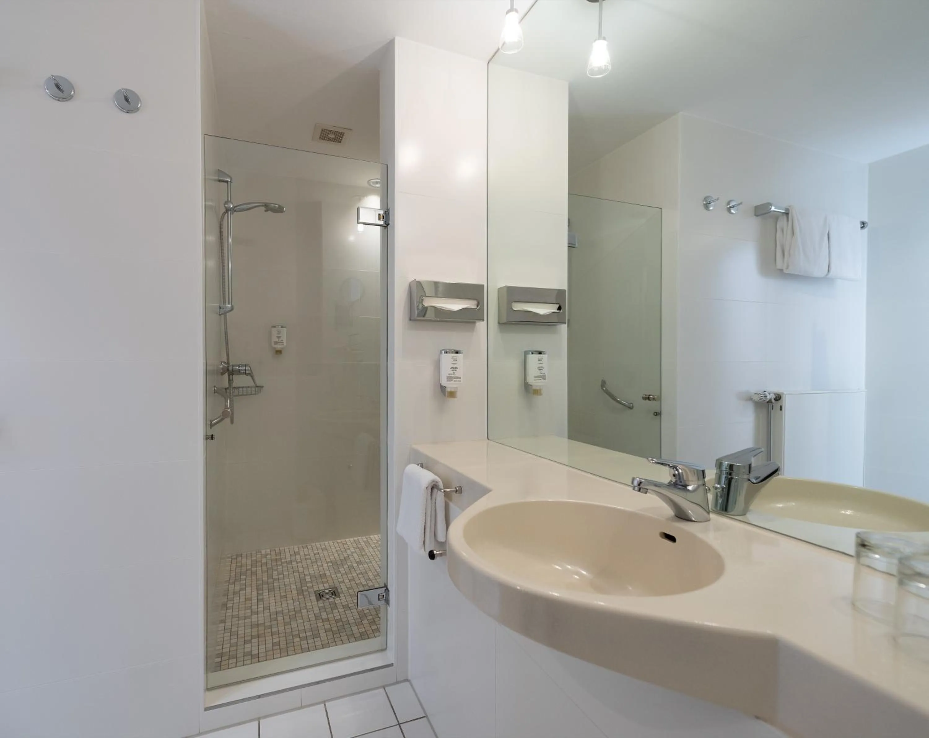 Bathroom in Hotel Meerane