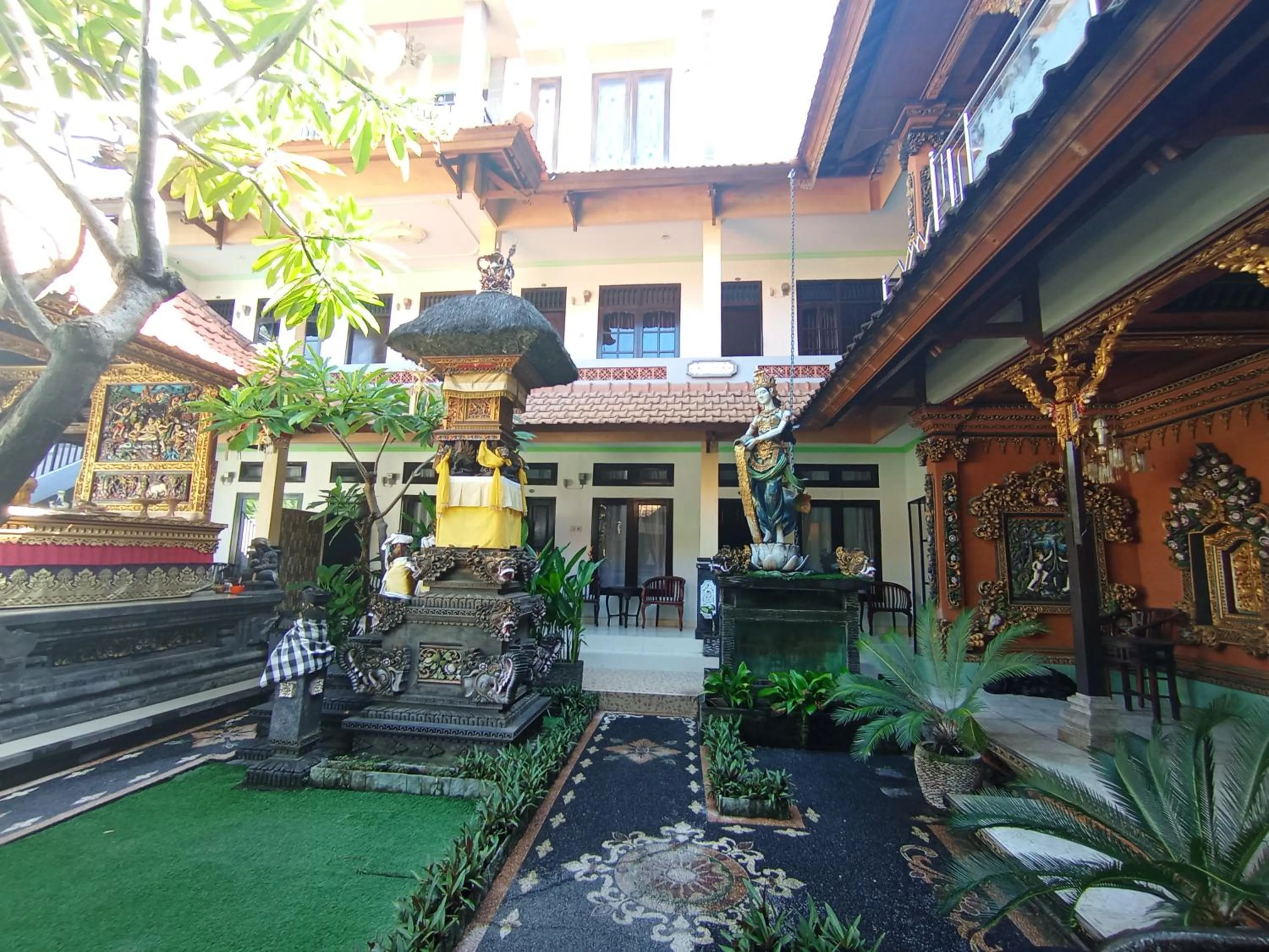 Garden in Pondok DenAyu Homestay