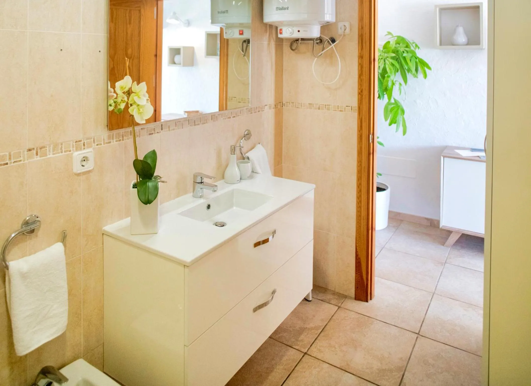 Bathroom in Hotel Lago Dorado
