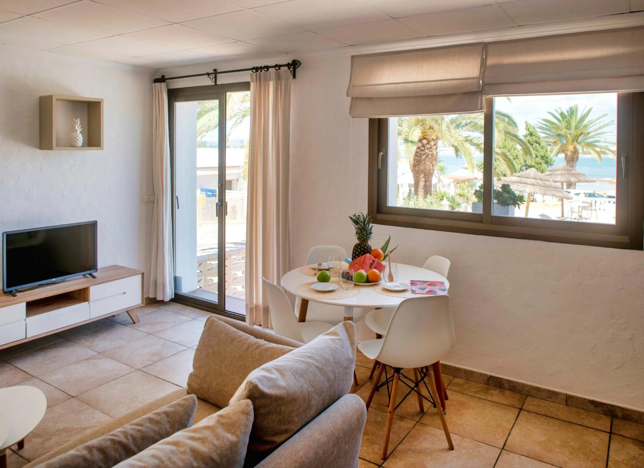 TV and multimedia in Hotel Lago Dorado