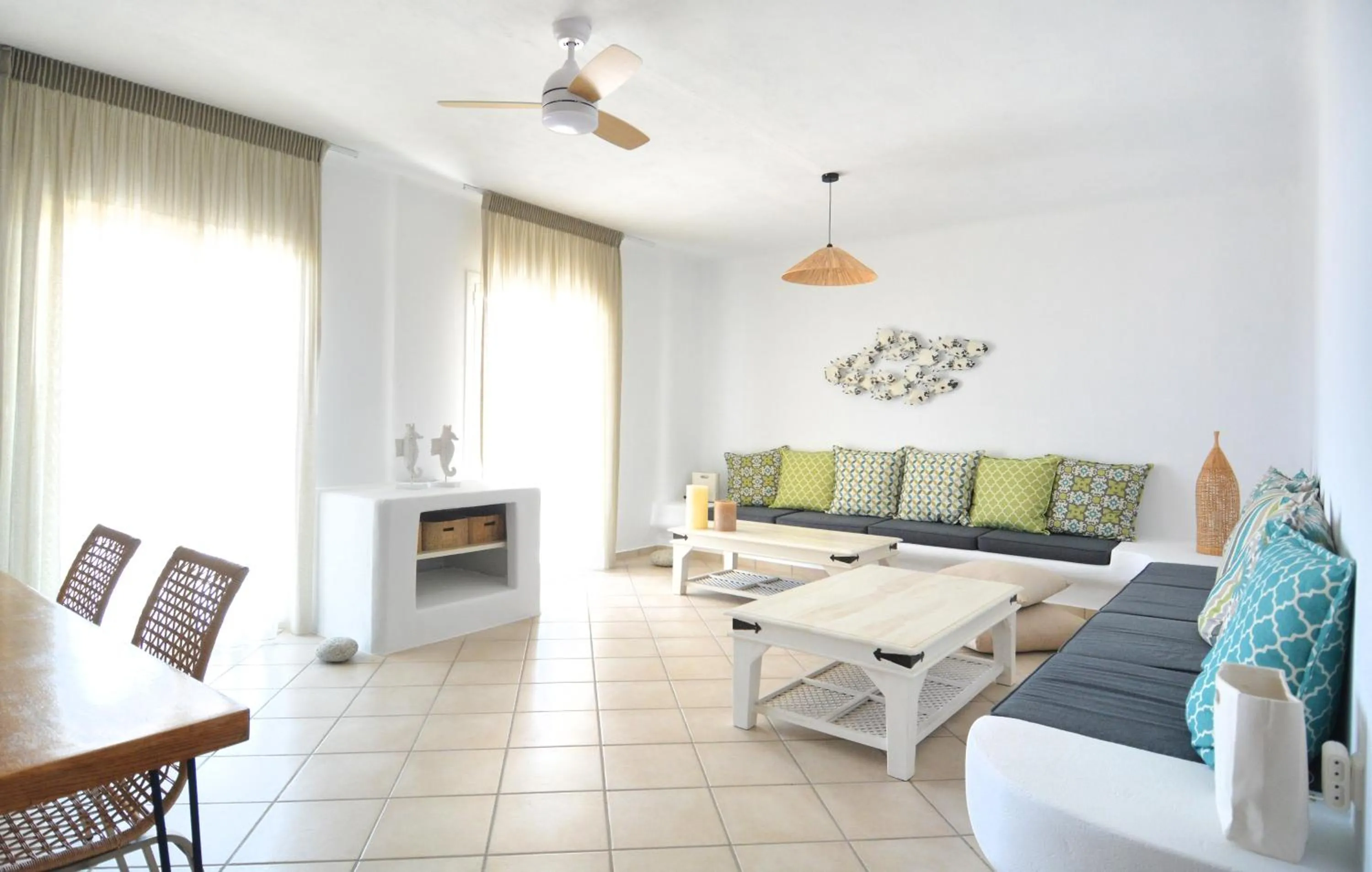 Living room in Sea Breeze Mykonos