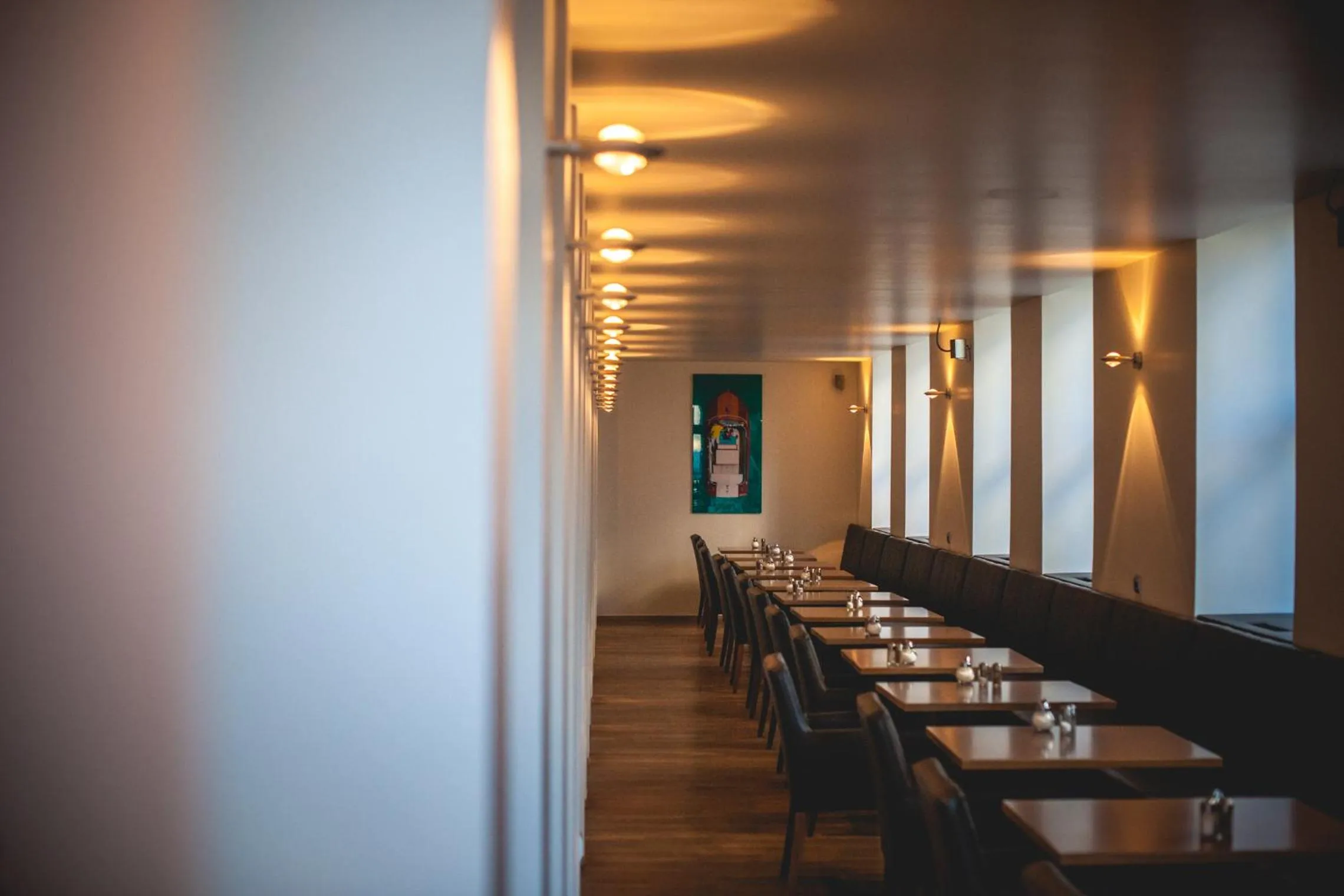 Restaurant/places to eat in Hotel Alexander