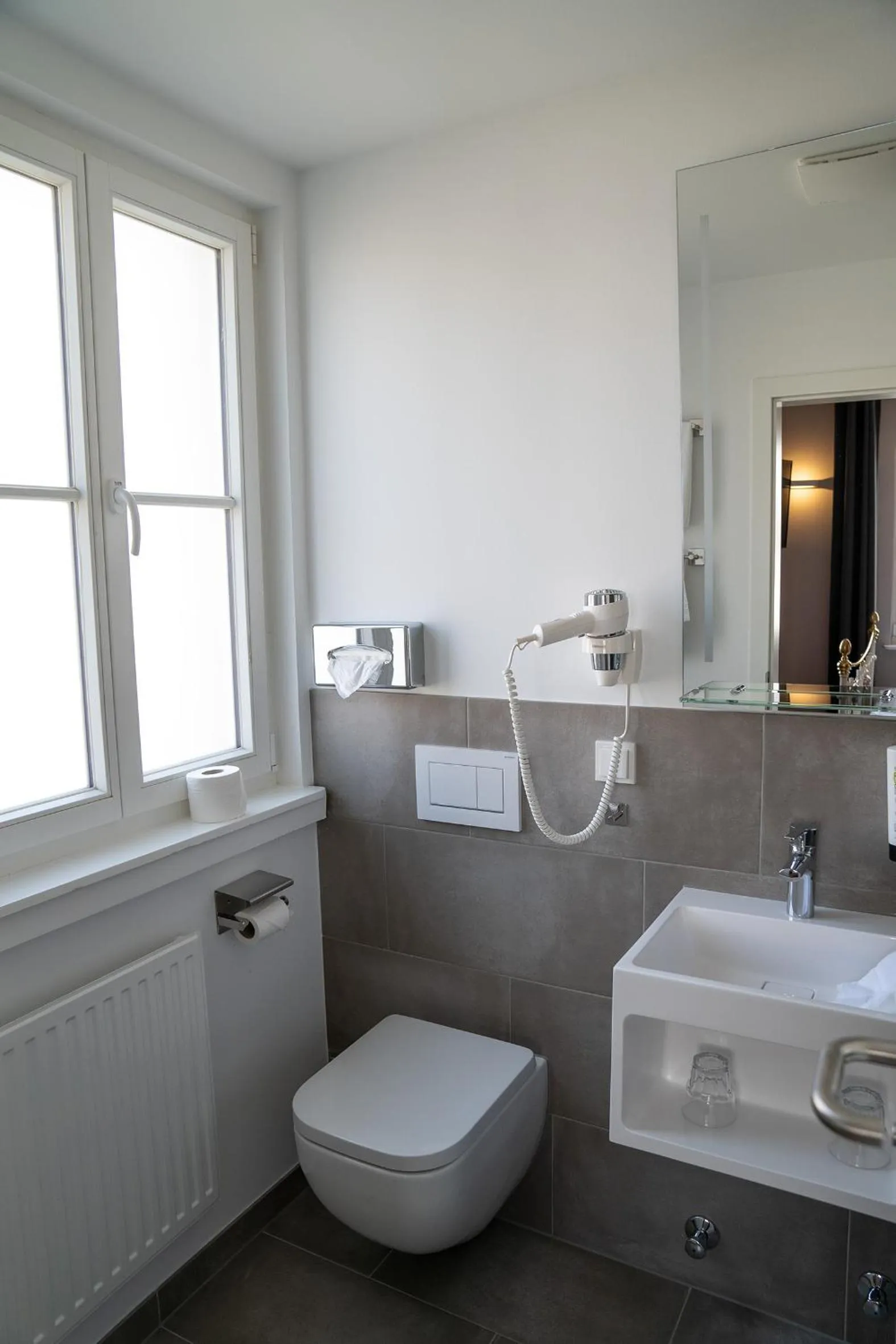 Bathroom in Hotel Alexander