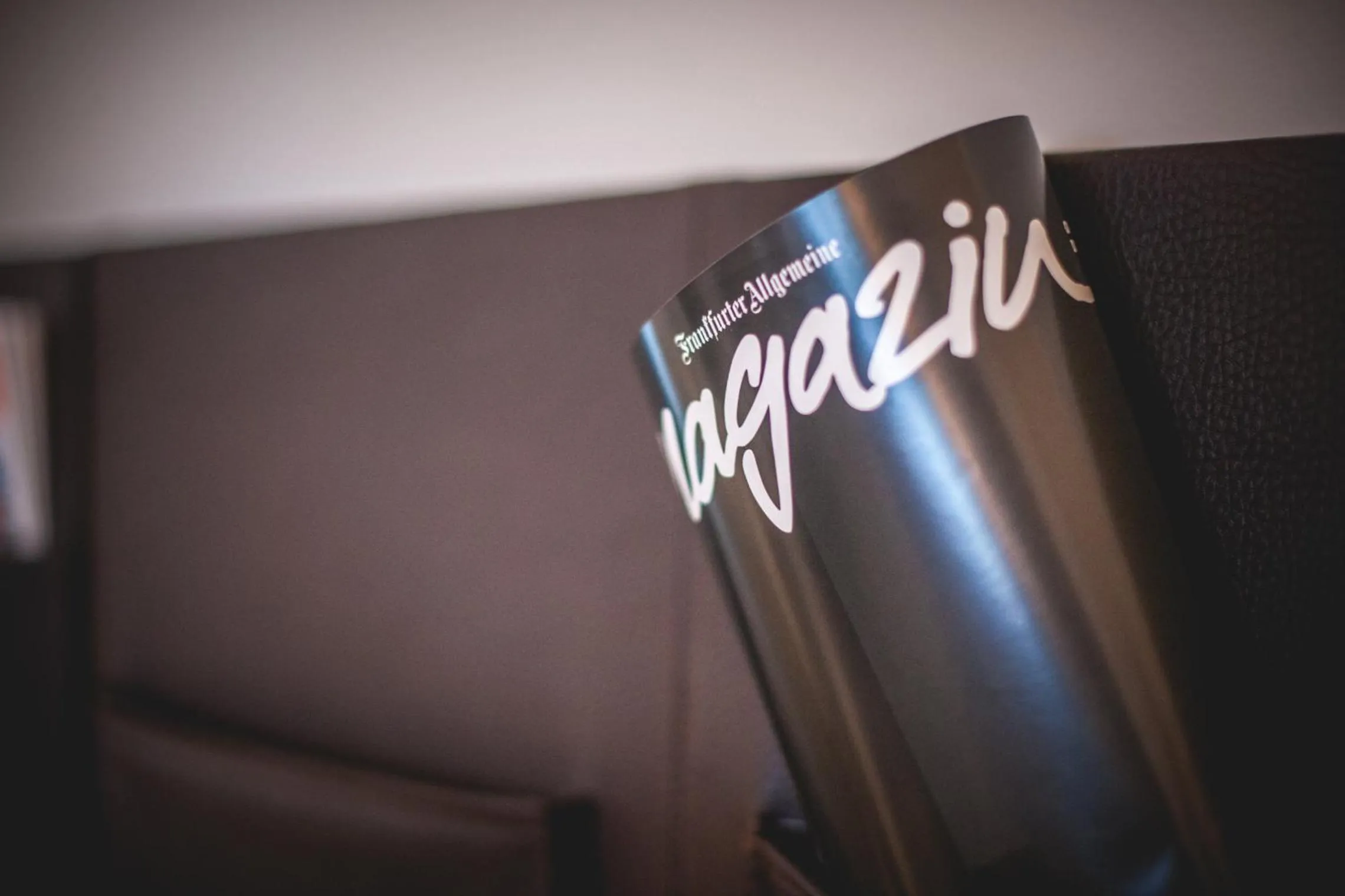 Text overlay in Hotel Alexander