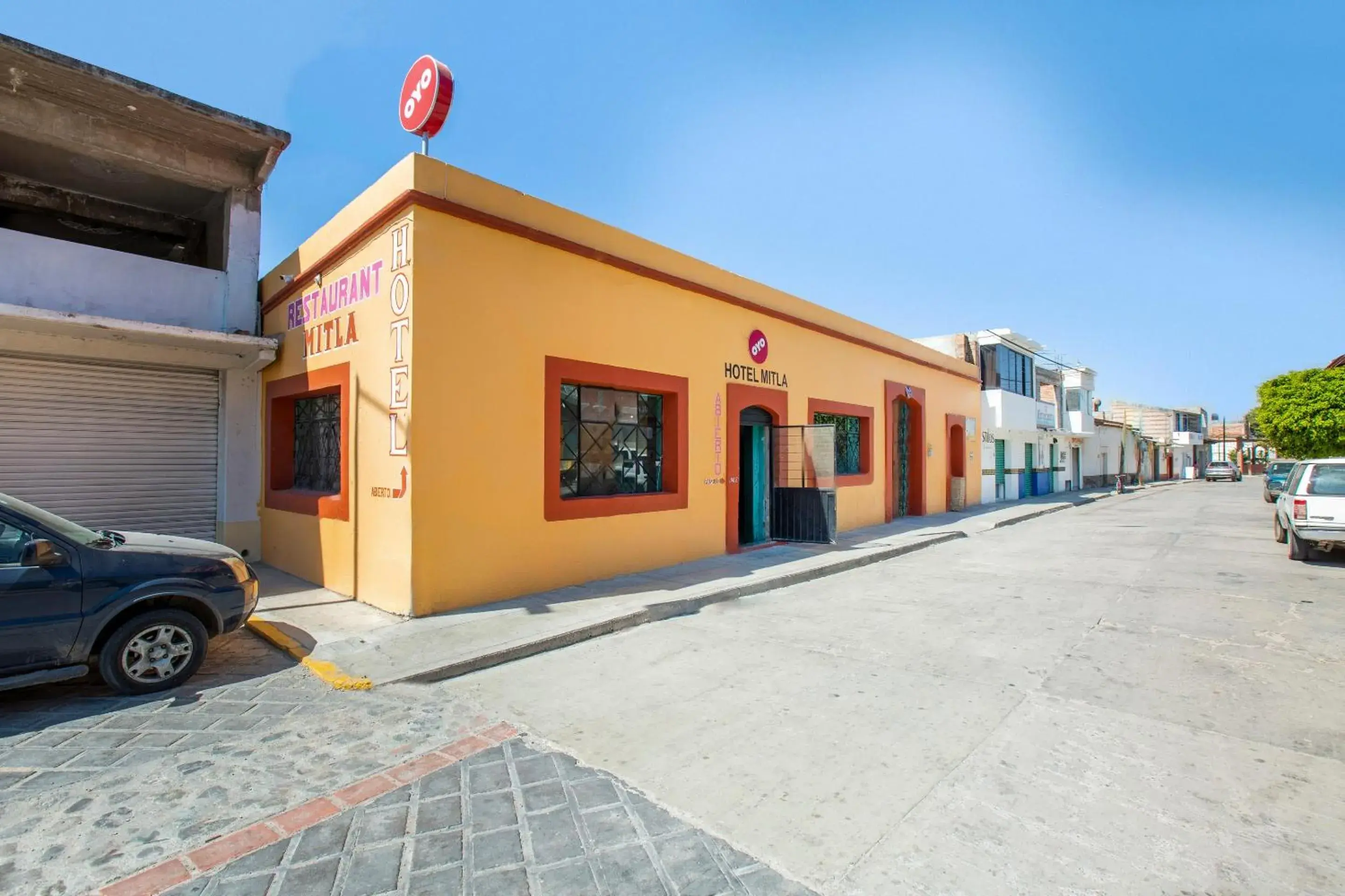 Facade/entrance in OYO Hotel Y Restaurante Mitla, Oaxaca Facade/entrance in OYO Hotel Y Restaurante Mitla, Oaxaca