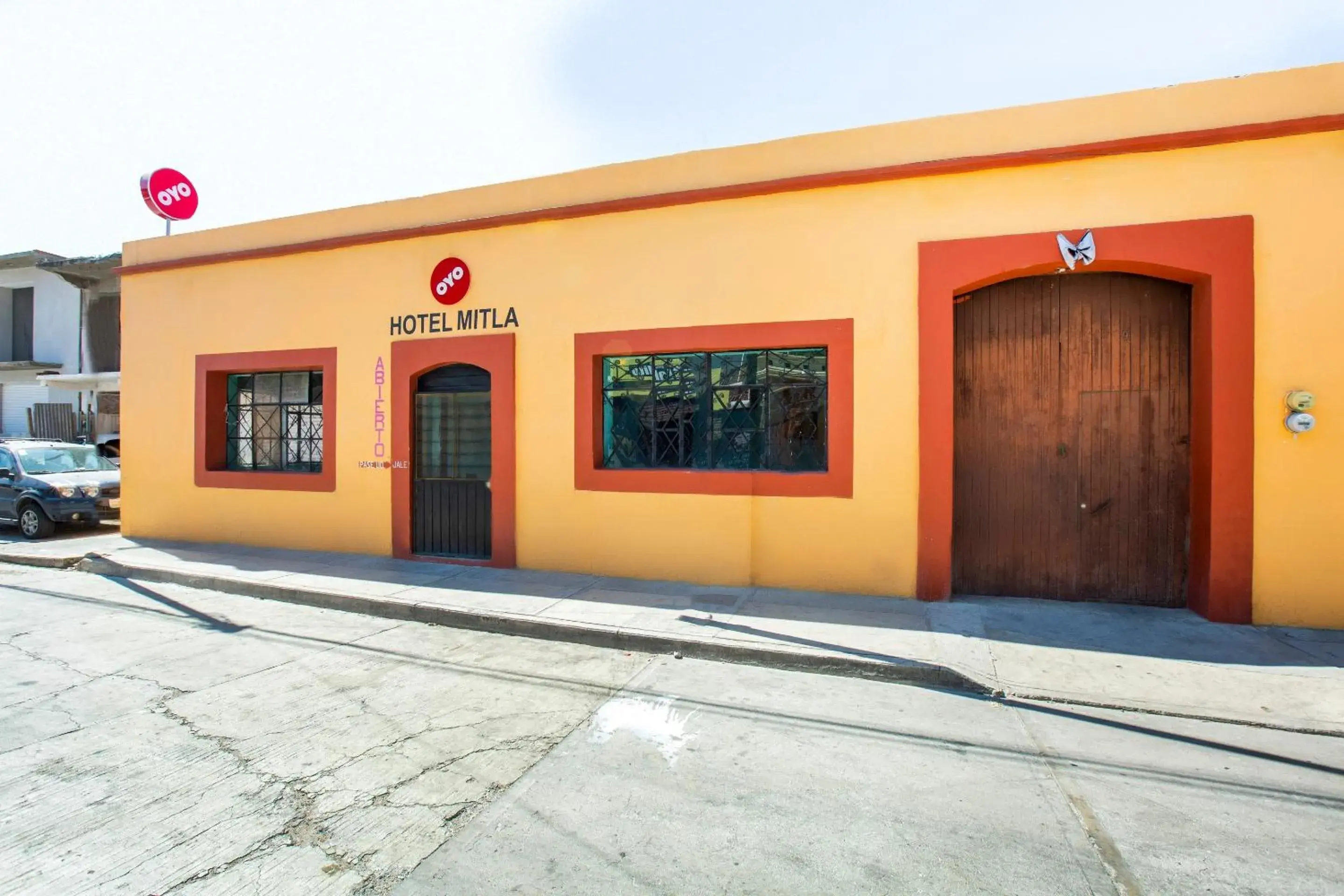 Facade/entrance in OYO Hotel Y Restaurante Mitla, Oaxaca Facade/entrance in OYO Hotel Y Restaurante Mitla, Oaxaca