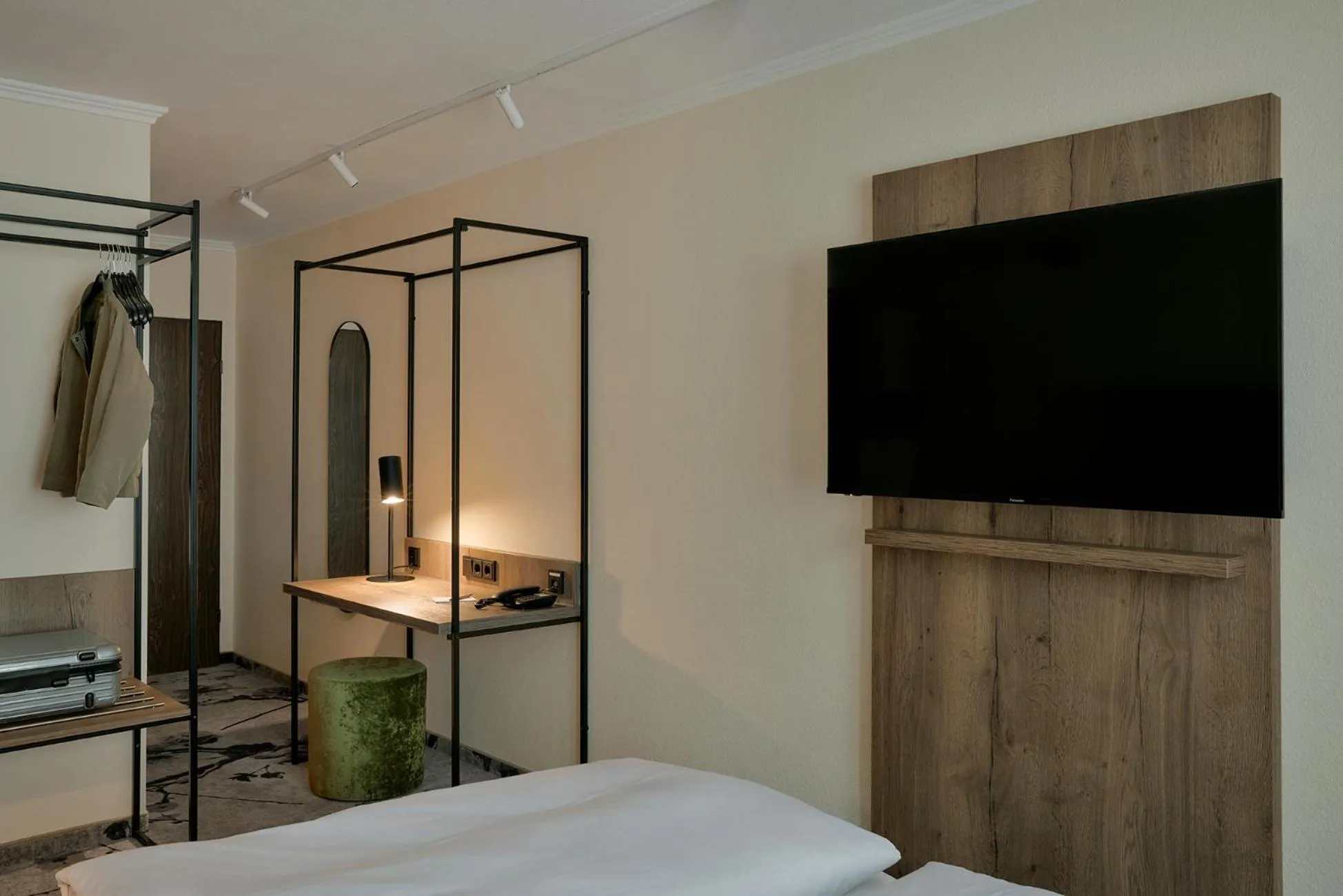 Photo of the whole room, Bed in LIHO - einfach Lübeck