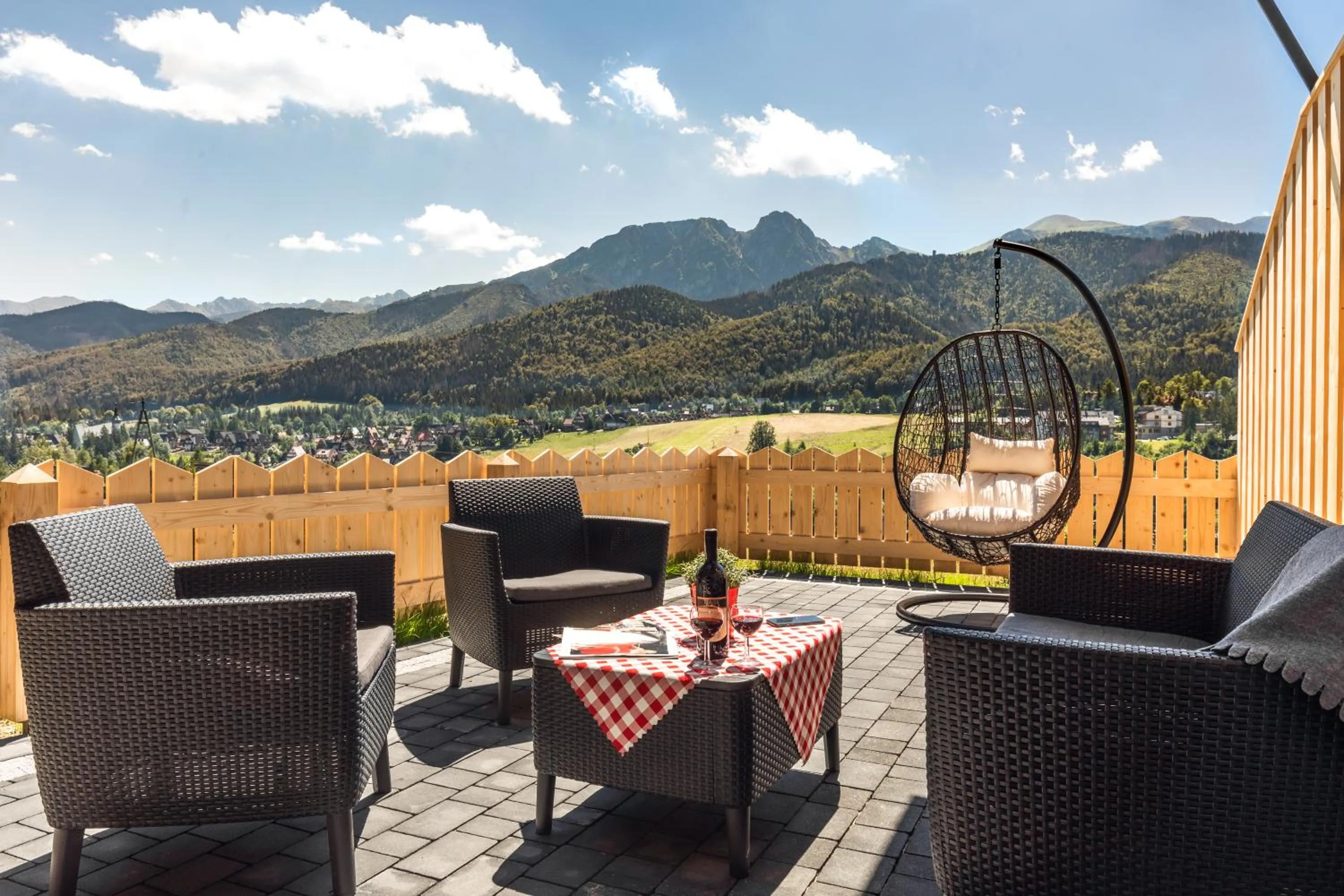 Balcony/Terrace in Apartamenty Zobacz Giewont Zakopane