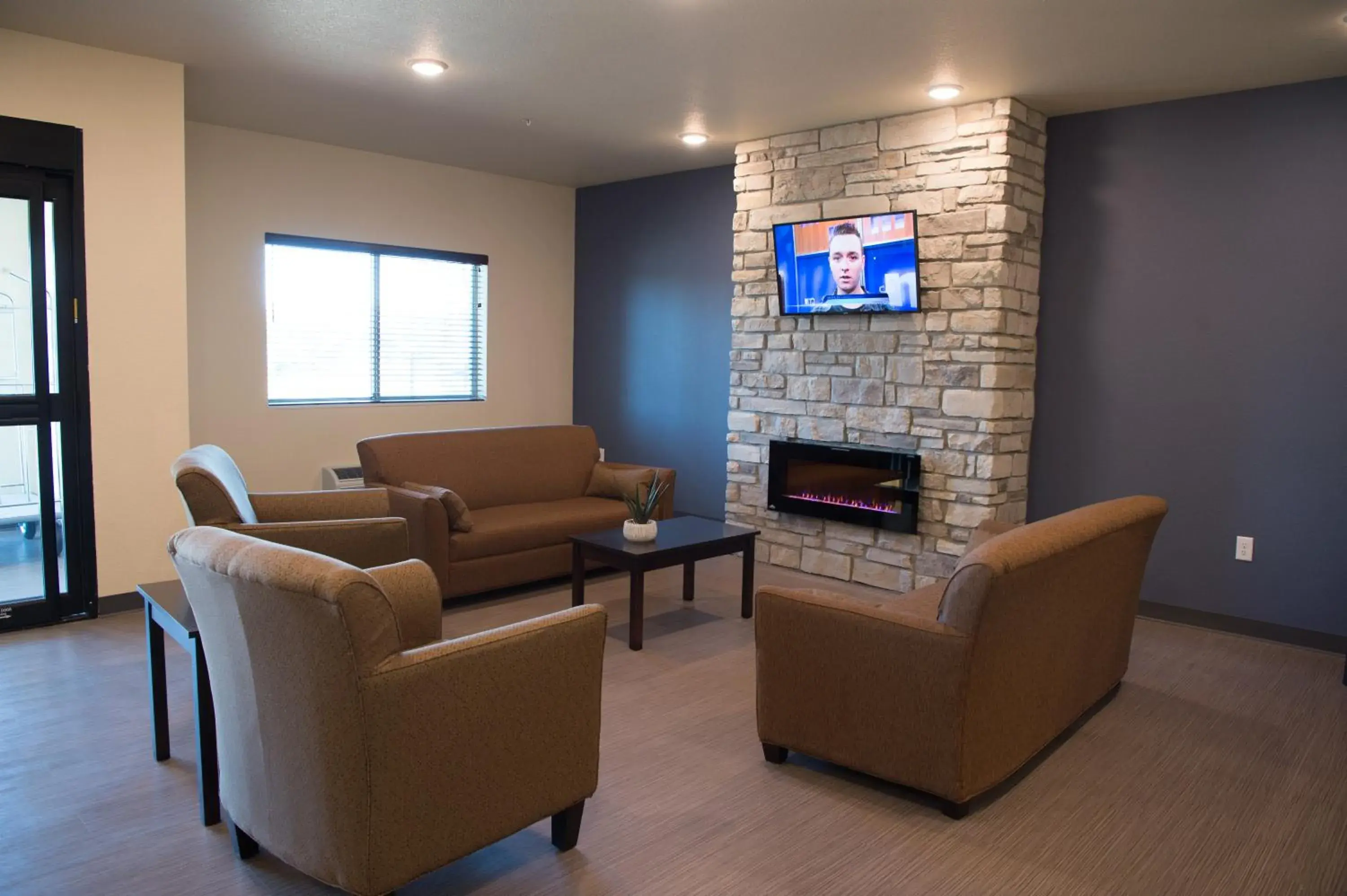 Lobby or reception in Cobblestone Inn & Suites - Forest City Lobby or reception in Cobblestone Inn & Suites - Forest City