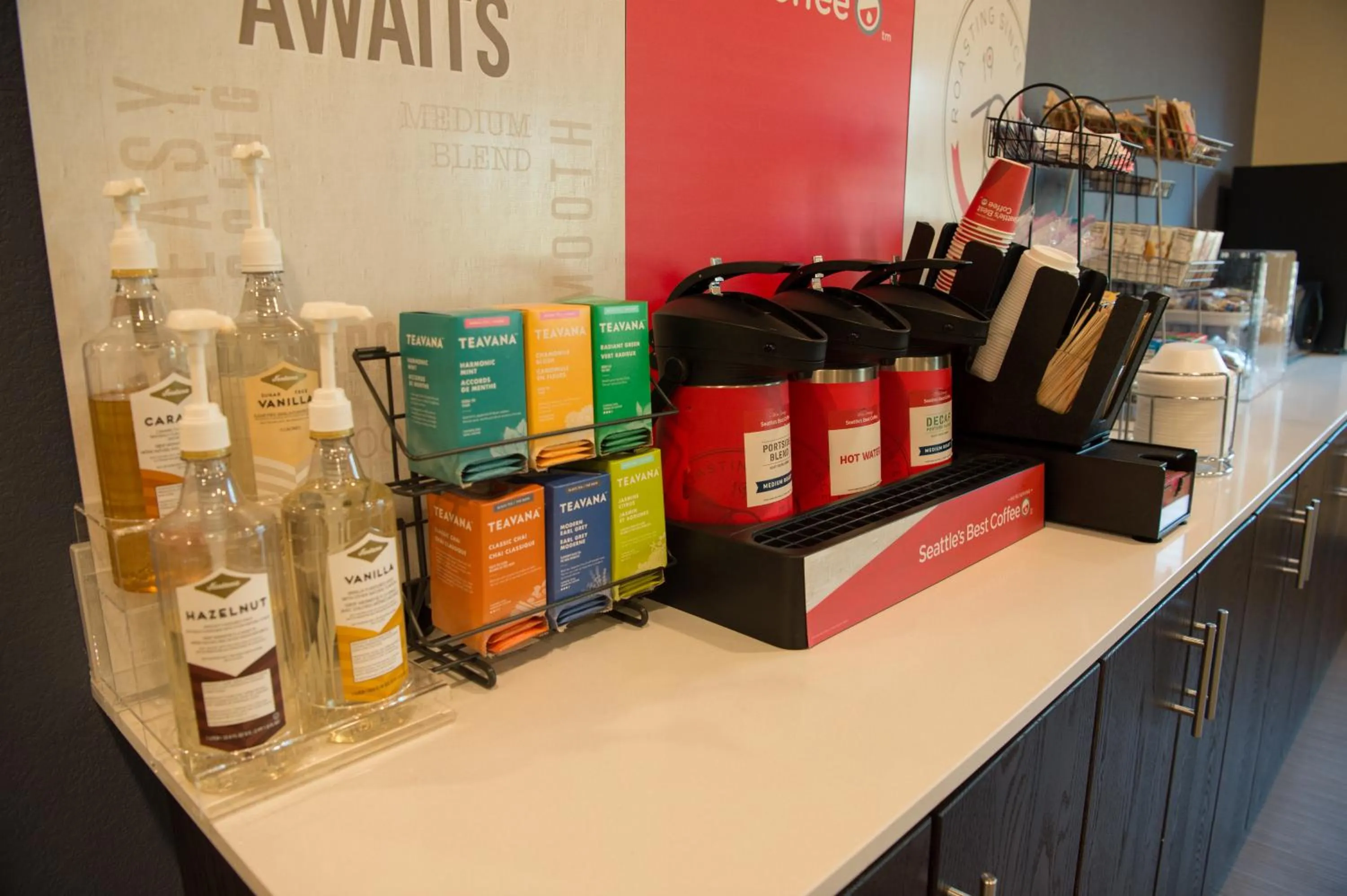 Coffee/tea facilities in Cobblestone Inn & Suites - Forest City