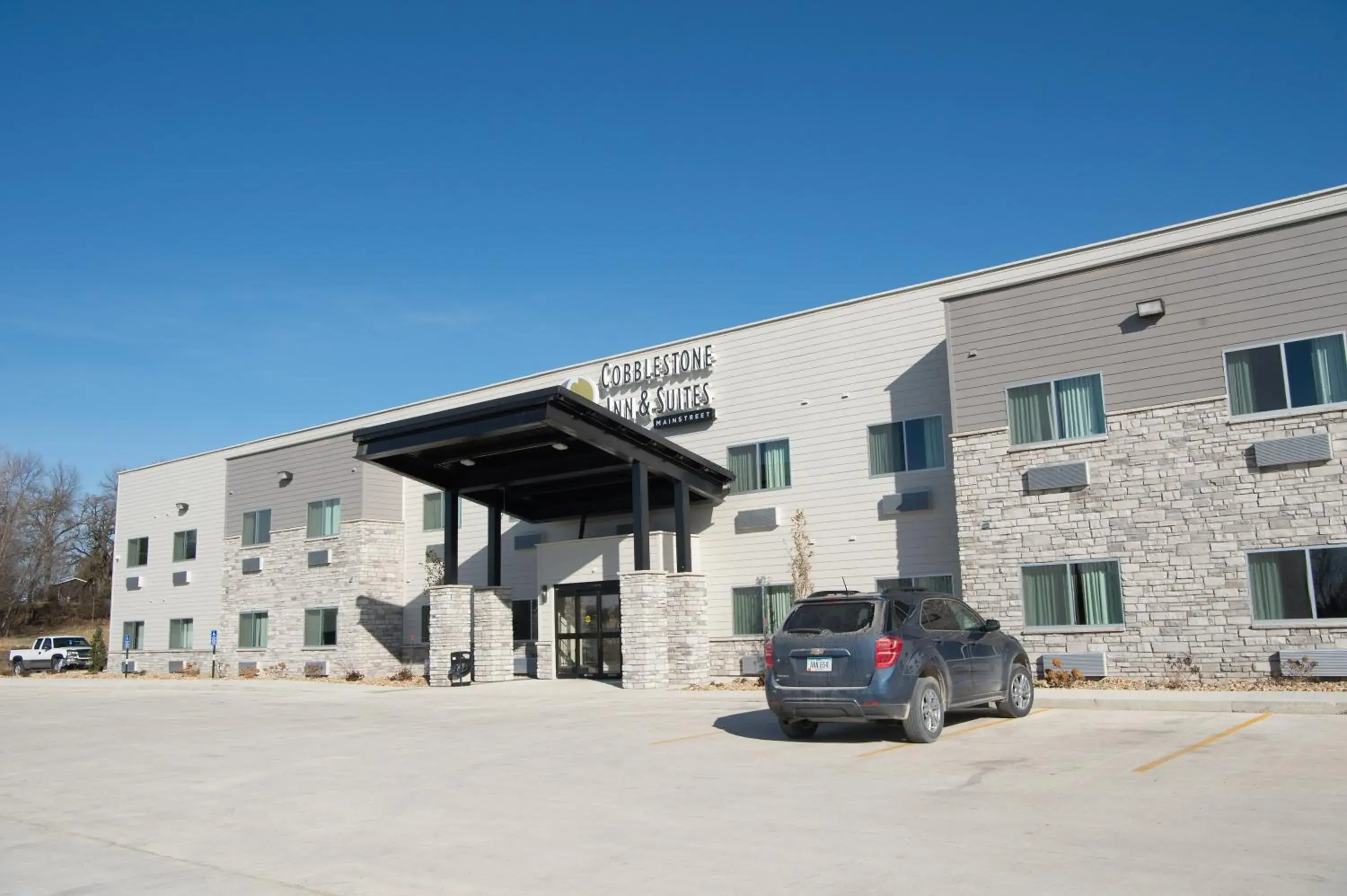 Facade/entrance in Cobblestone Inn & Suites - Forest City Facade/entrance in Cobblestone Inn & Suites - Forest City