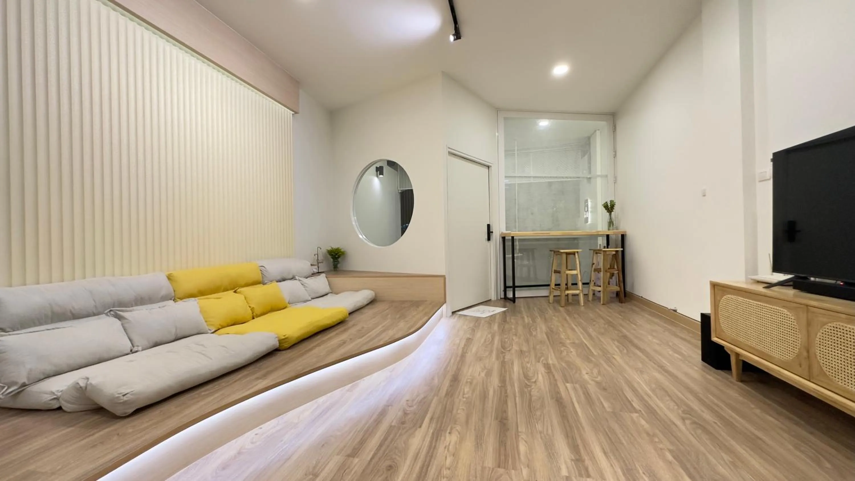 Living room, Bed in PaperPlaneCNX @ Haiya - 3 Storey Flowery Loft