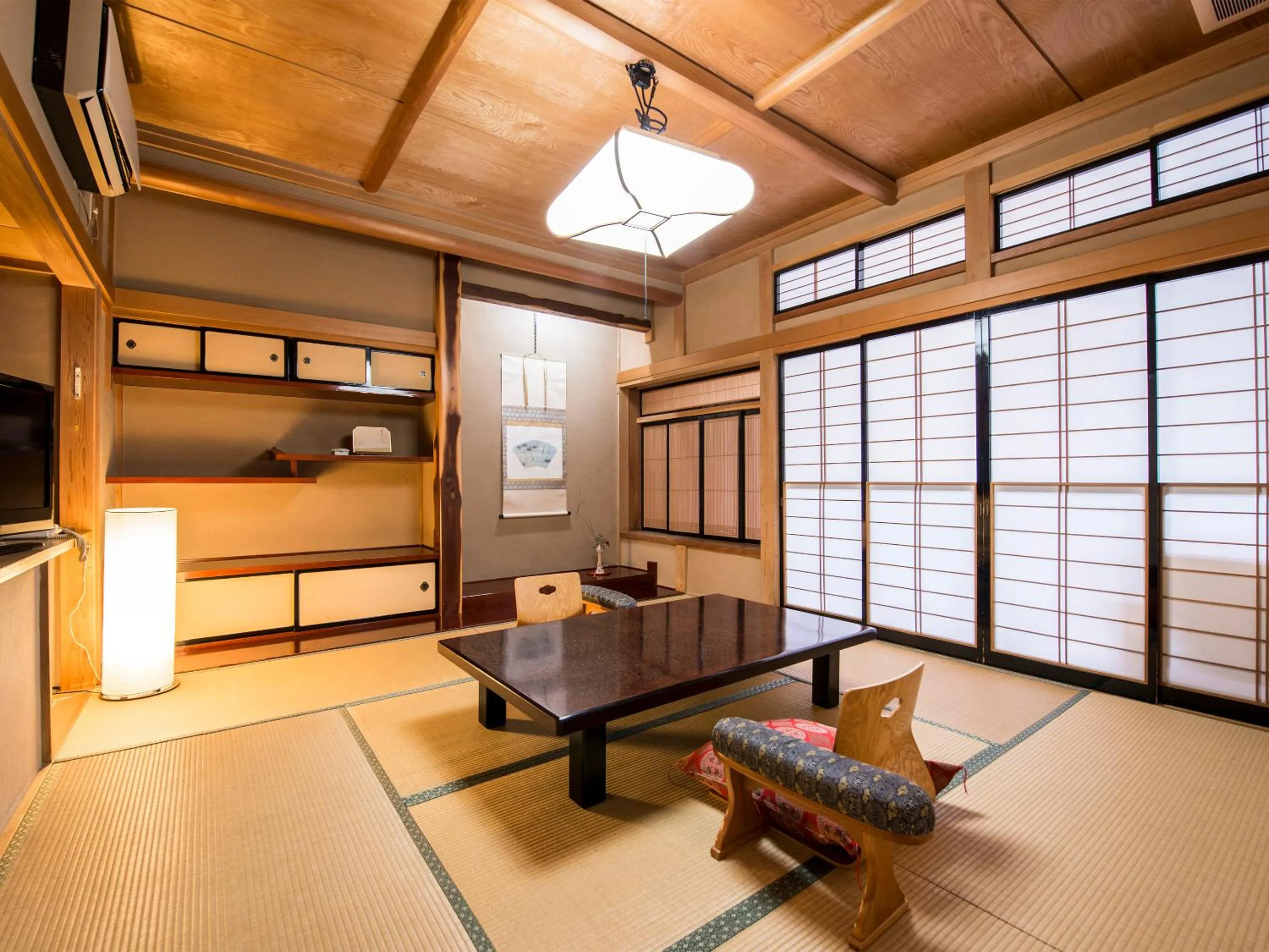 Photo of the whole room in Takanosukan